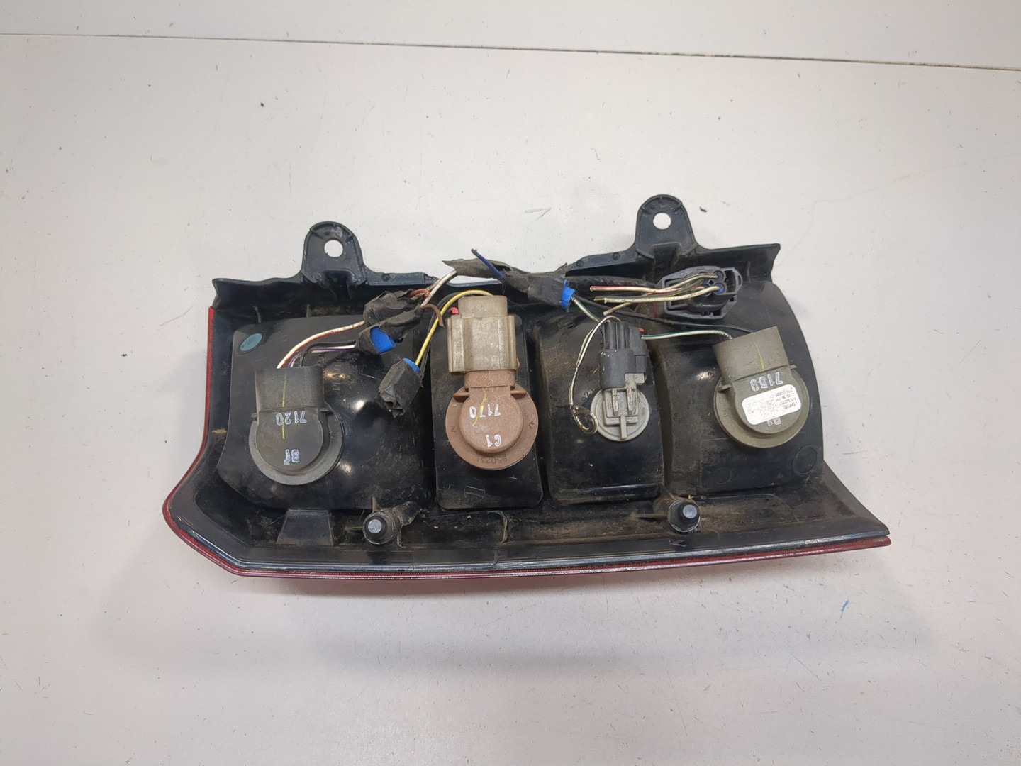 Фонарь задний правый