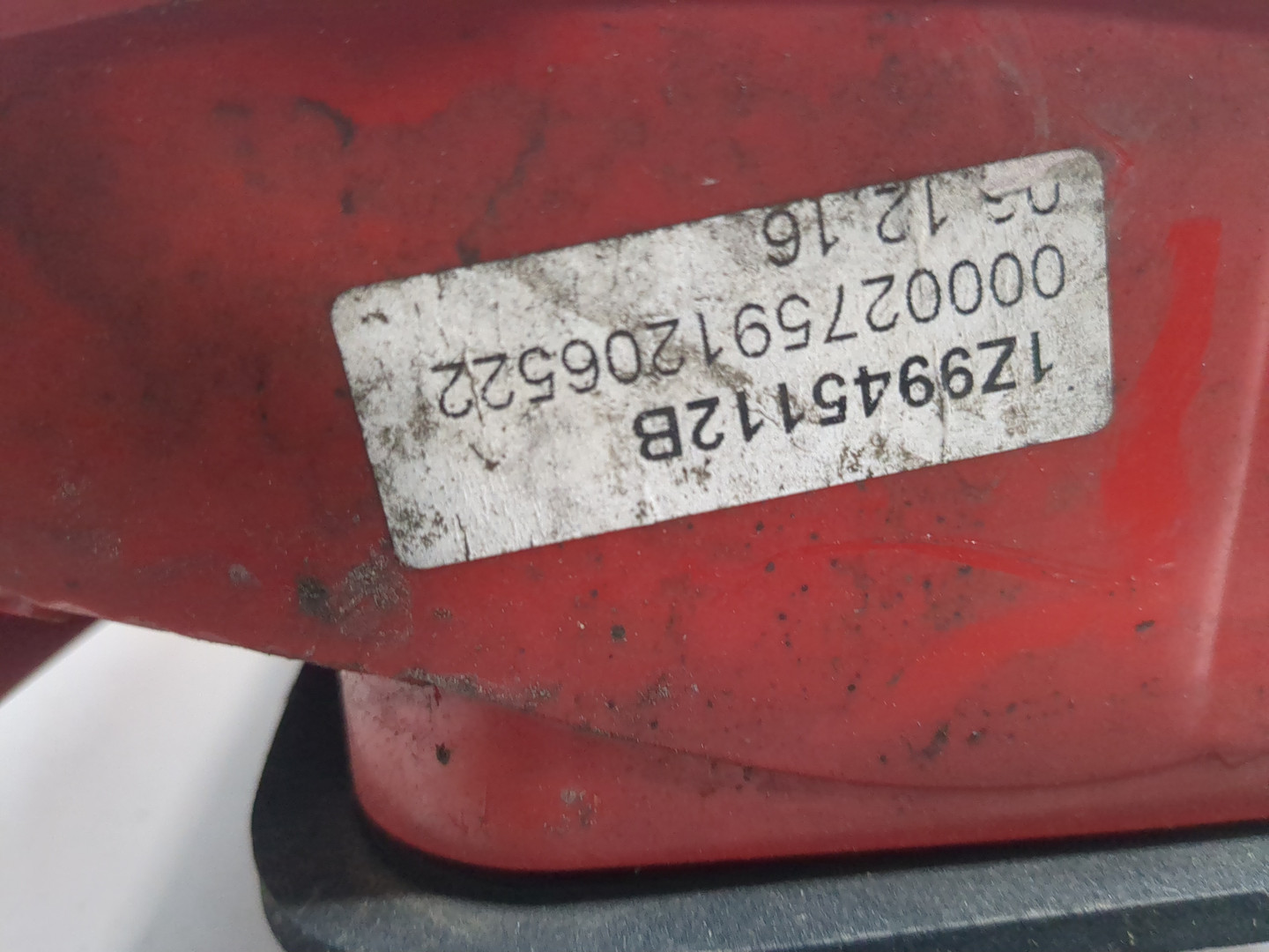 Фонарь задний правый