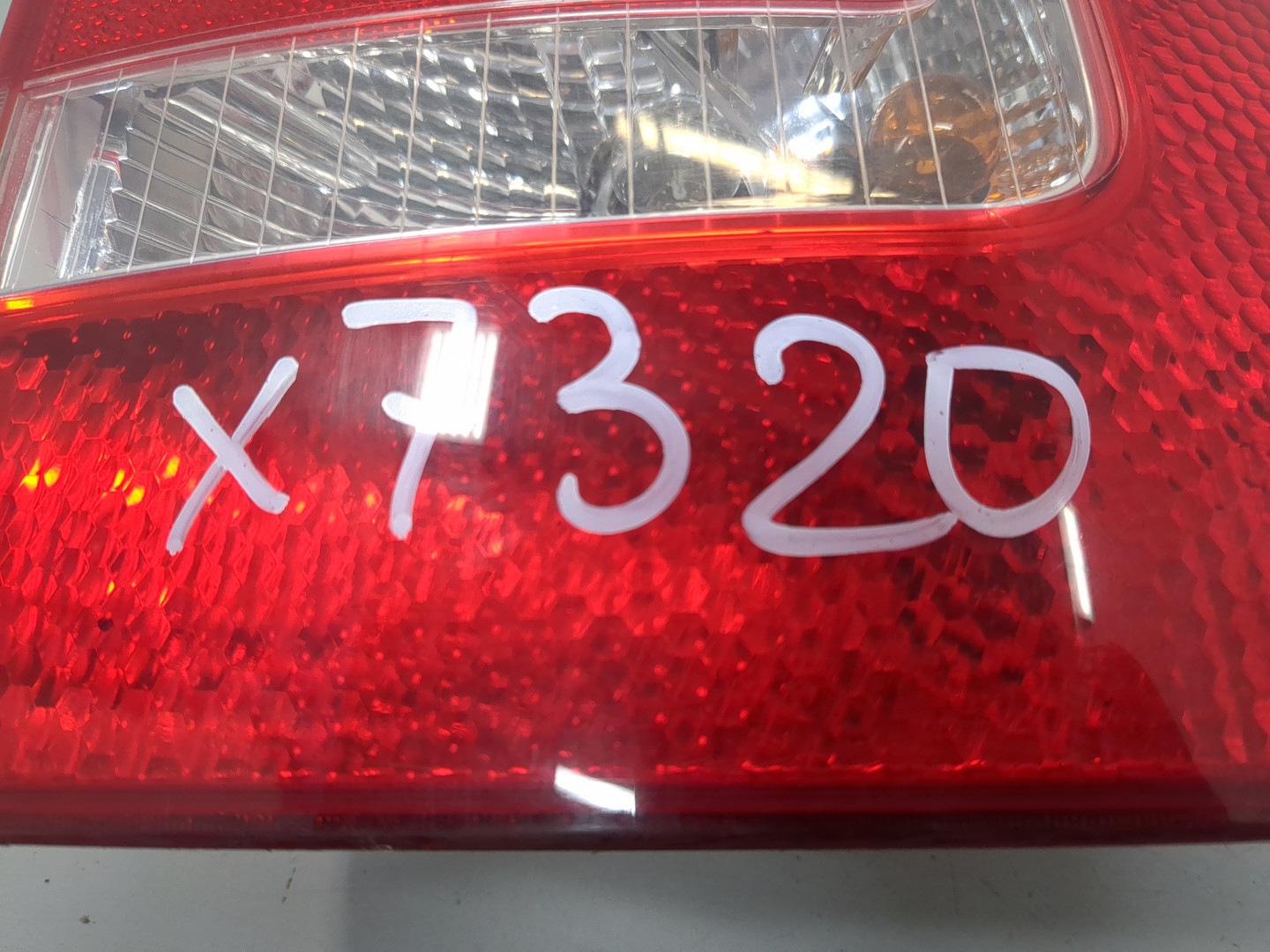 Фонарь задний правый