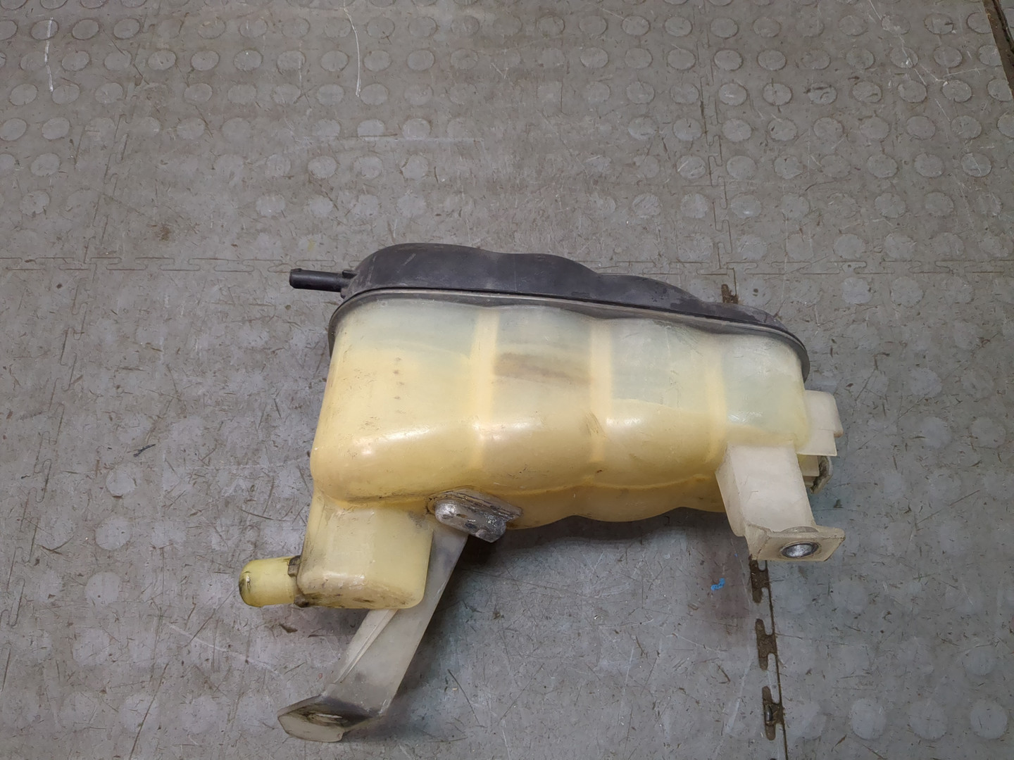 Бачок расширительный