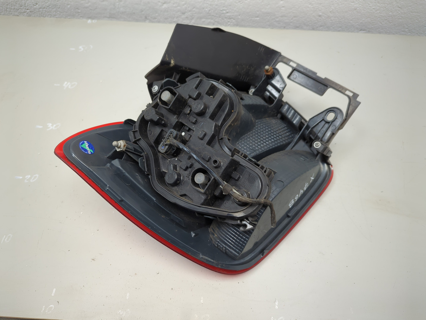 Фонарь задний правый