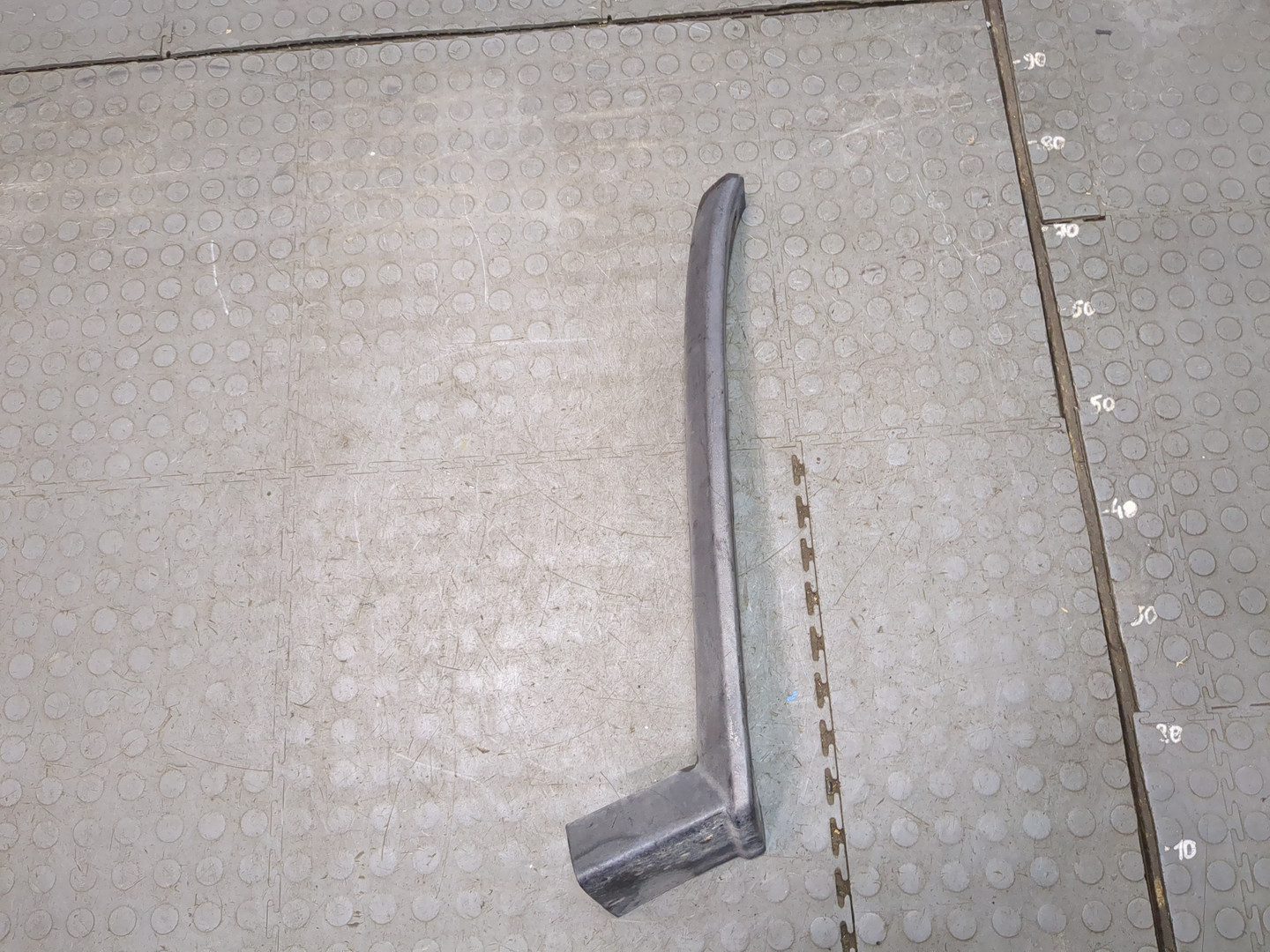 Накладка переднего крыла правого