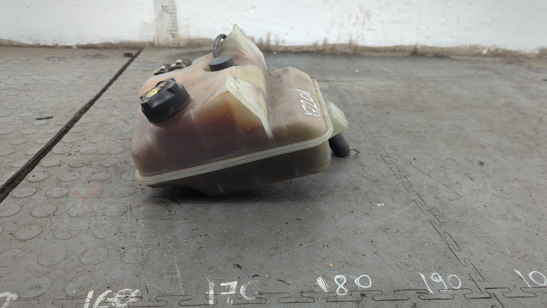 Бачок расширительный