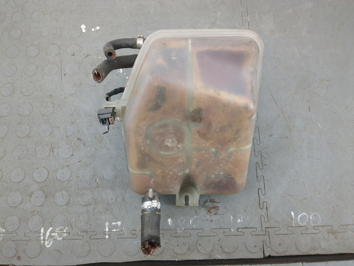 Бачок расширительный