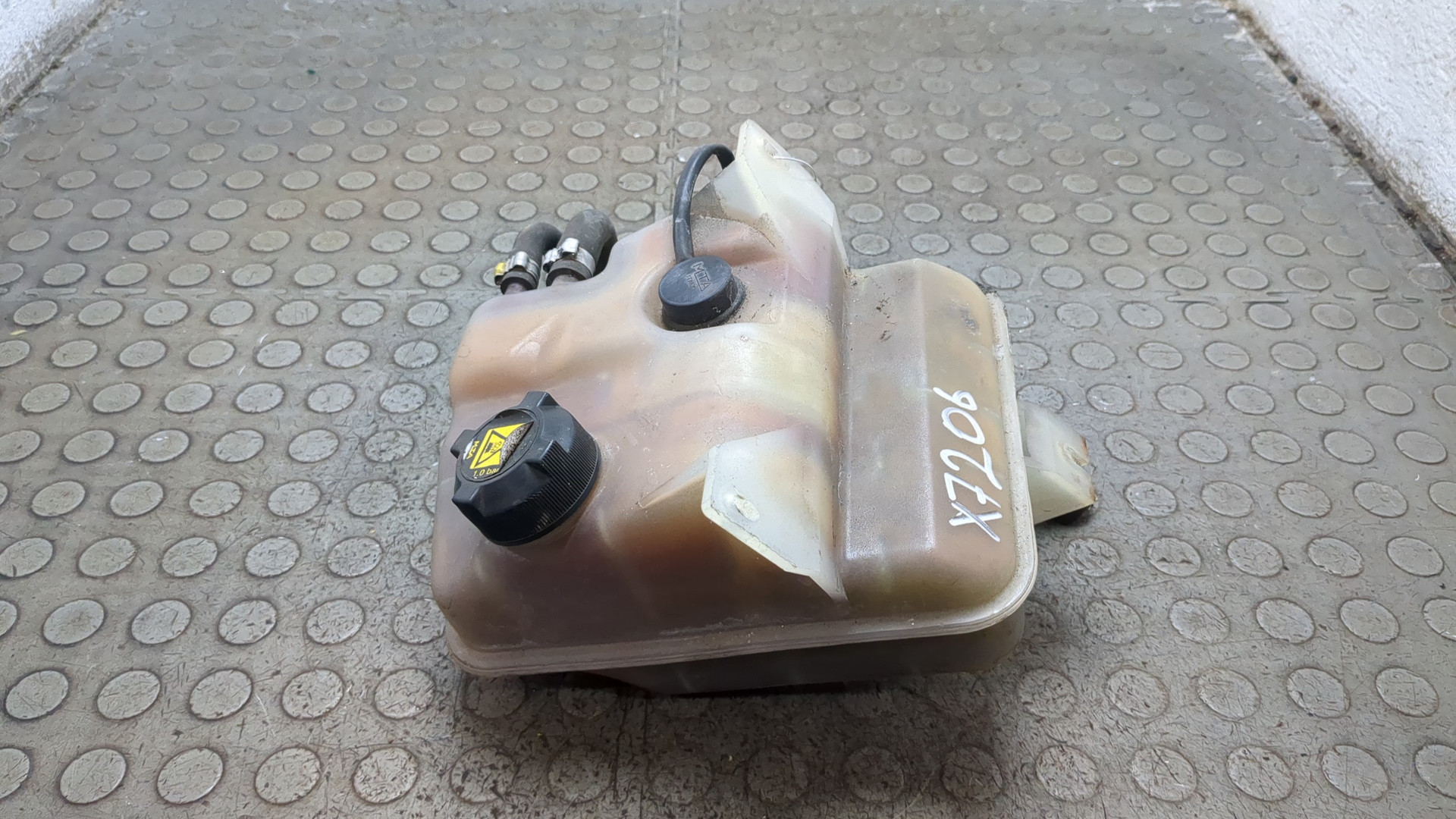 Бачок расширительный