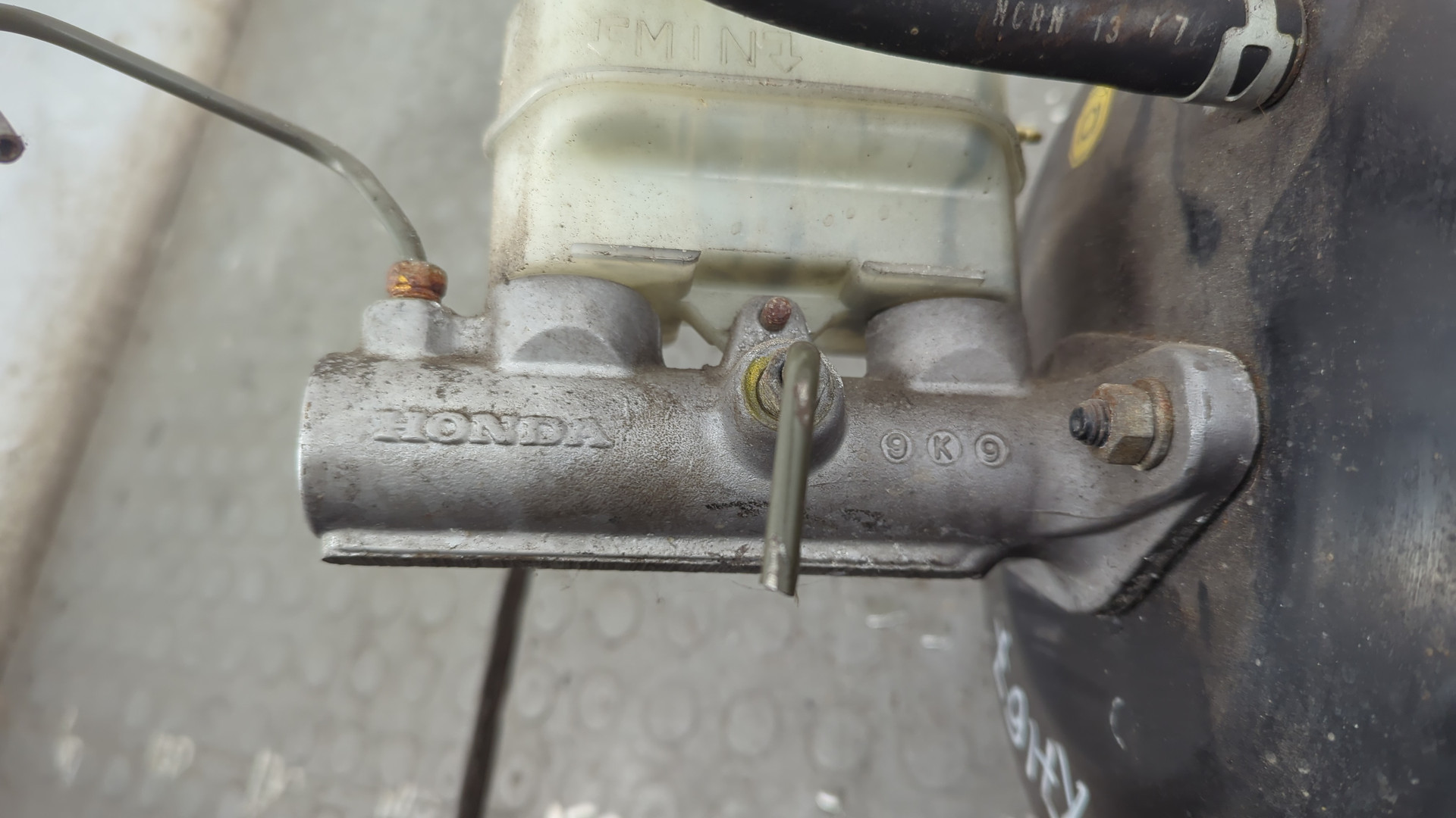 Цилиндр тормозной главный