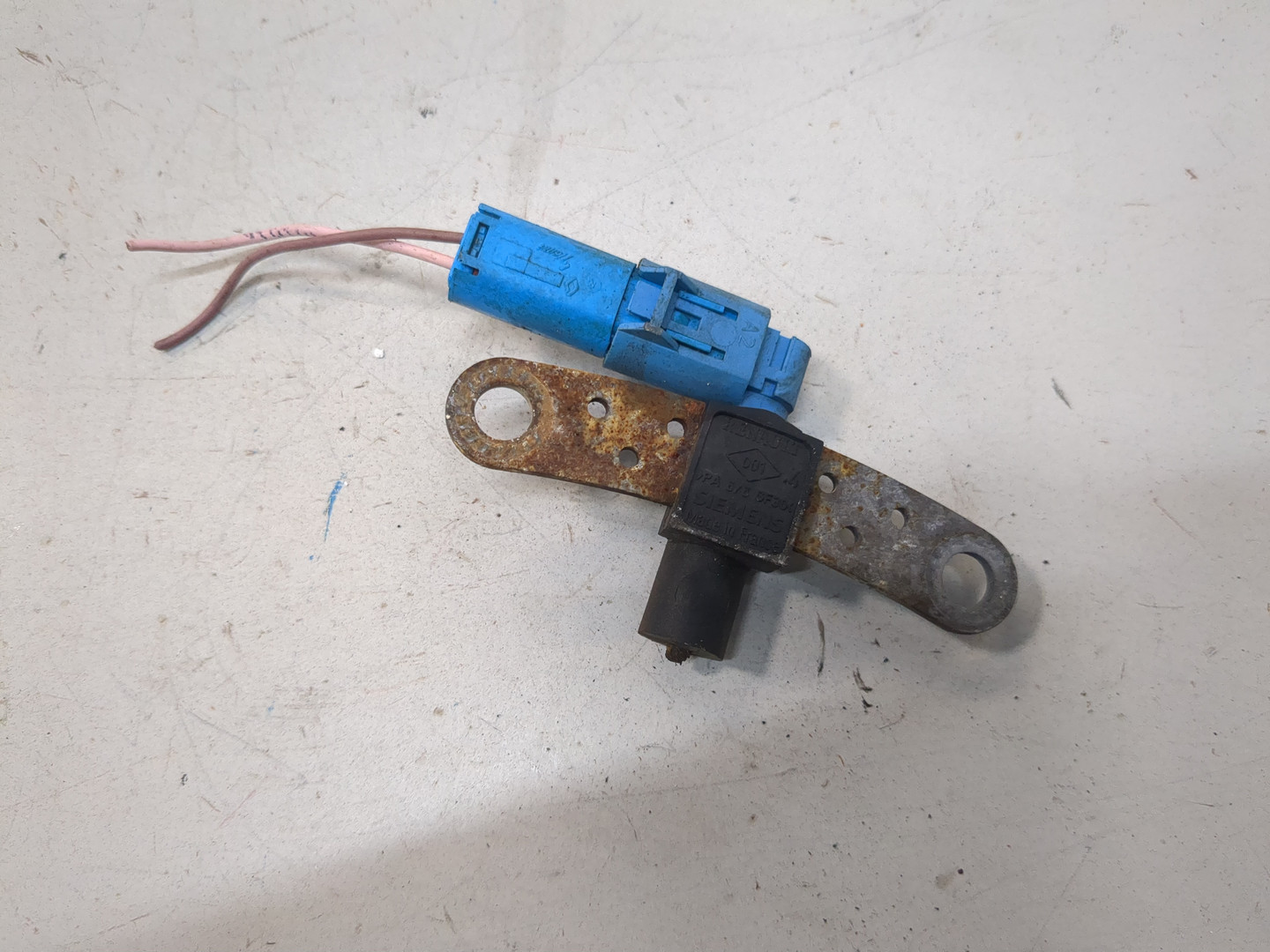 Датчик положения коленвала