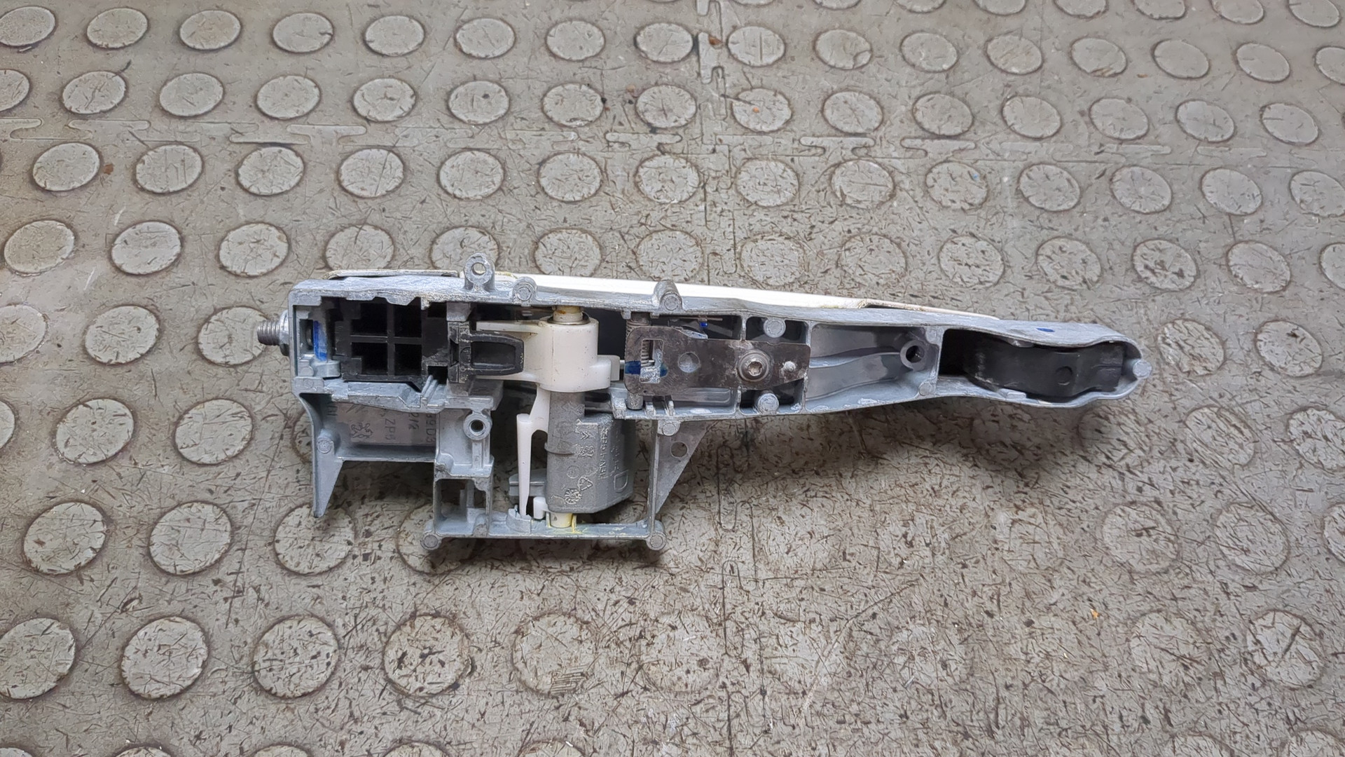 Ручка двери наружная