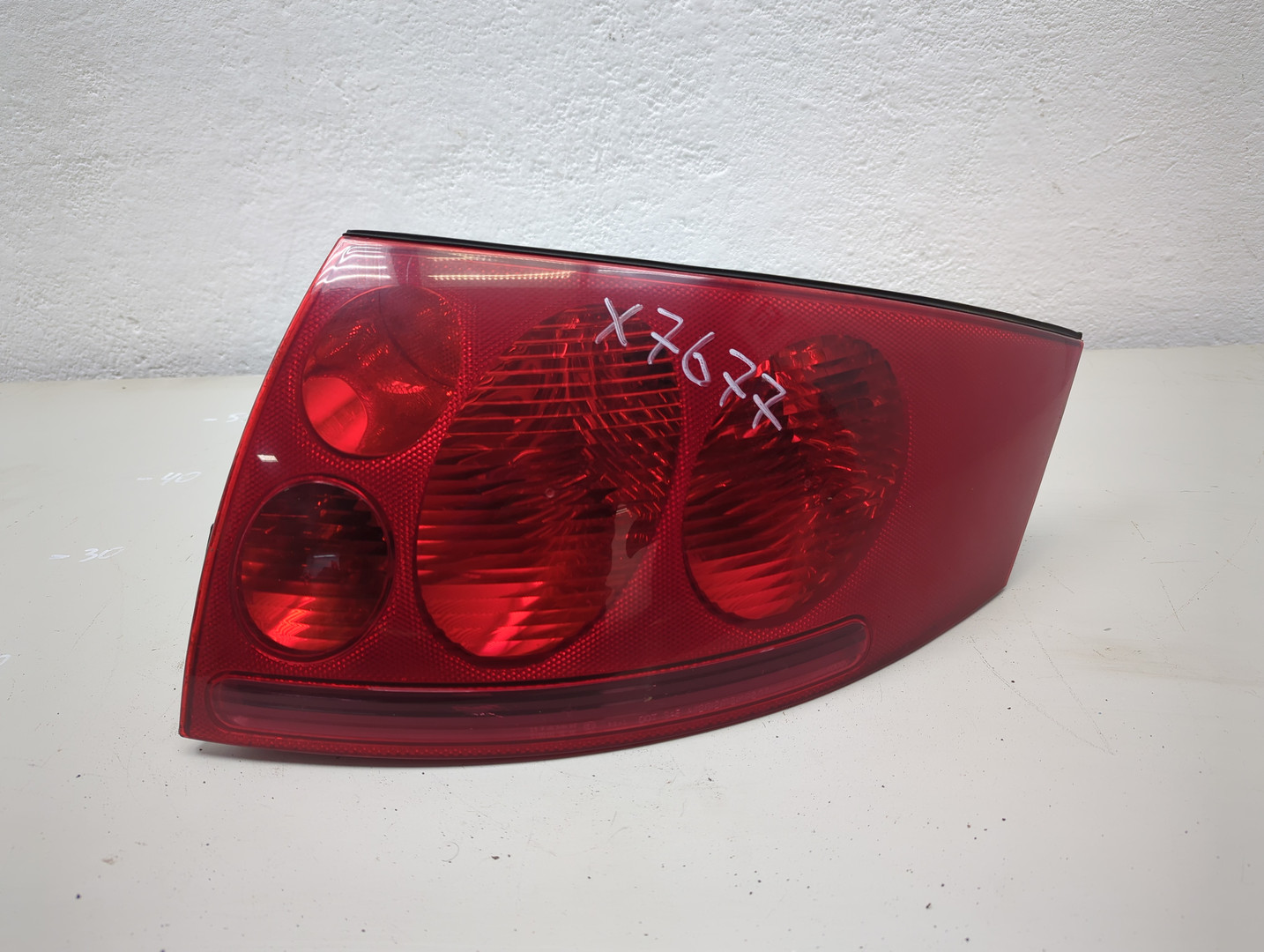 Фонарь задний правый