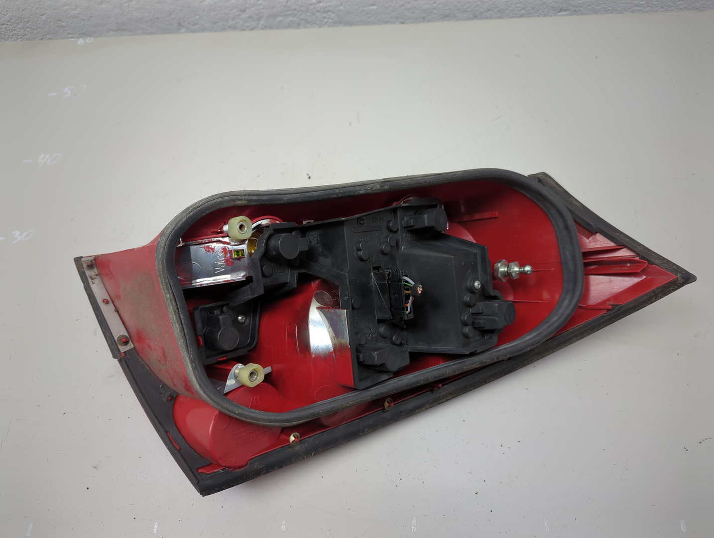 Фонарь задний правый