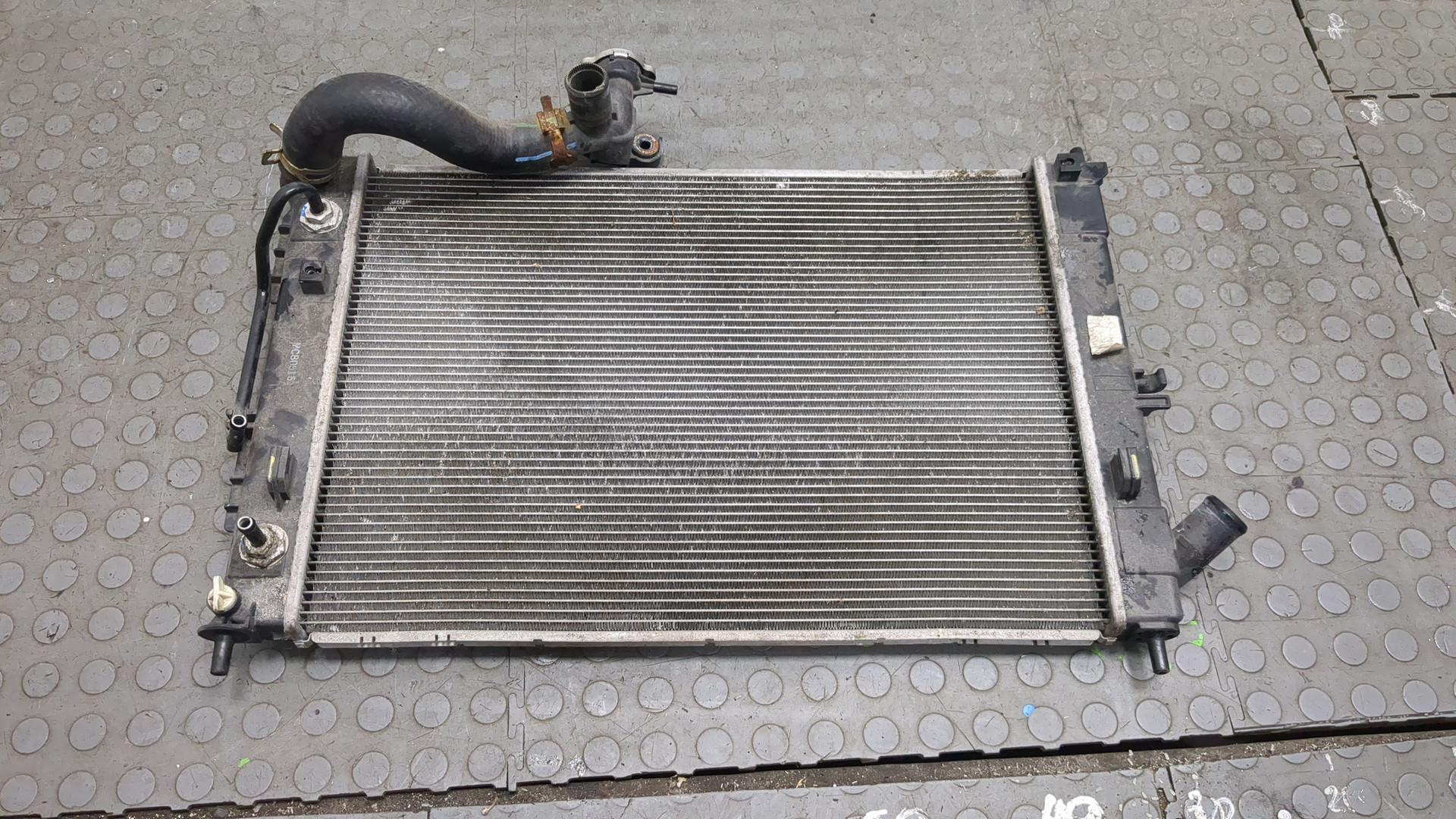 Радиатор охлаждения двигателя основной