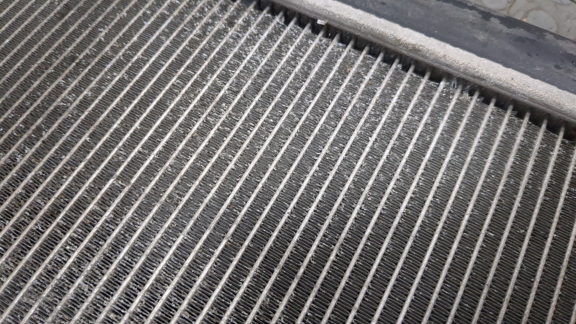 Радиатор охлаждения двигателя основной