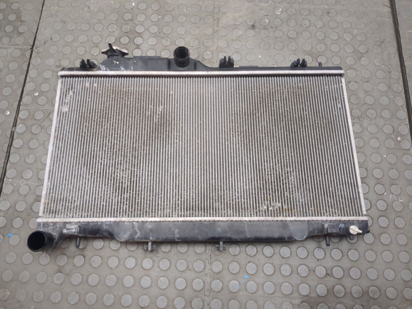 Радиатор охлаждения двигателя основной