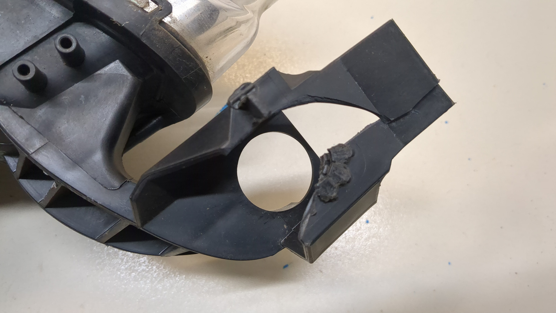 Фара правая