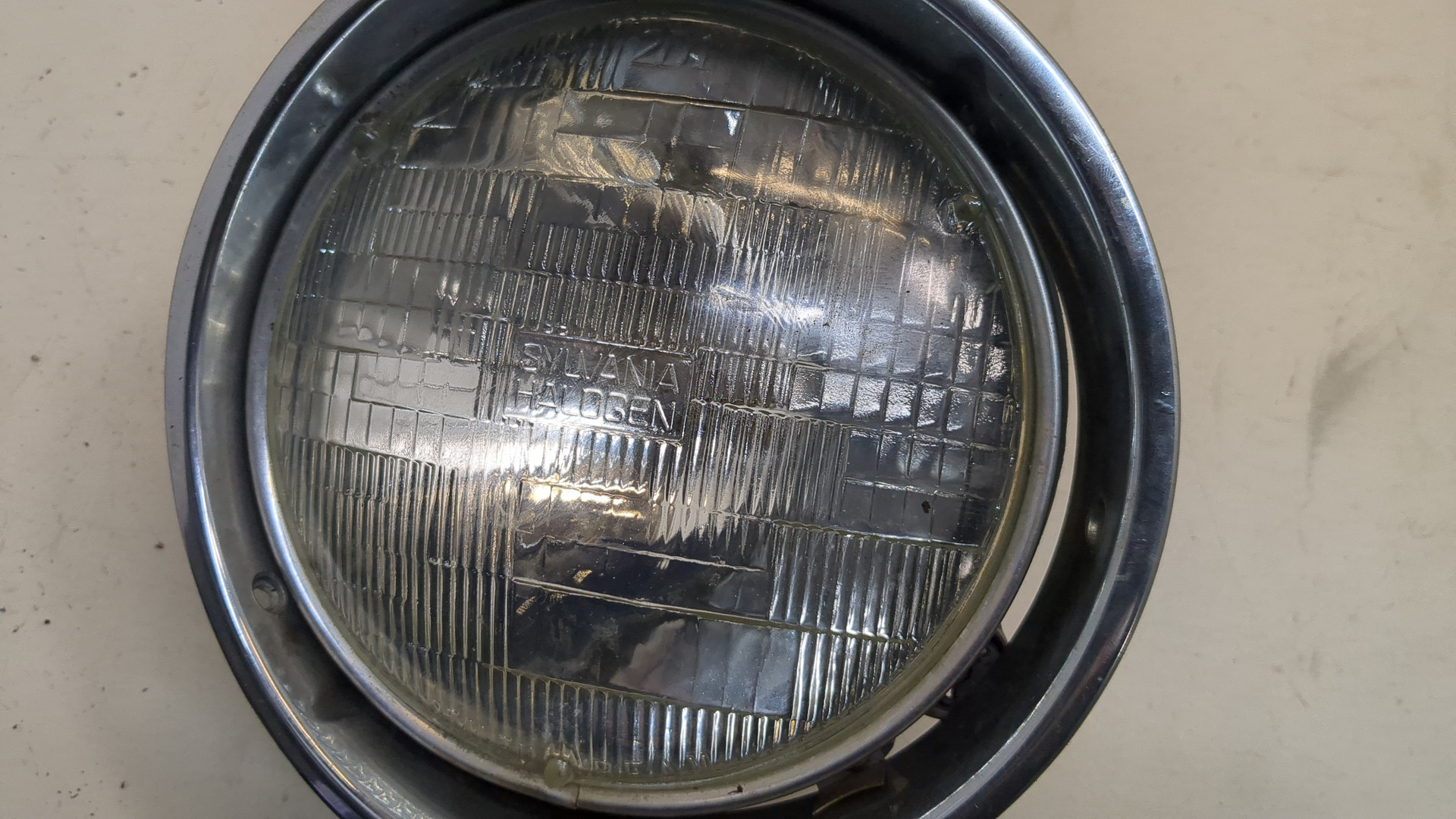 Фара правая