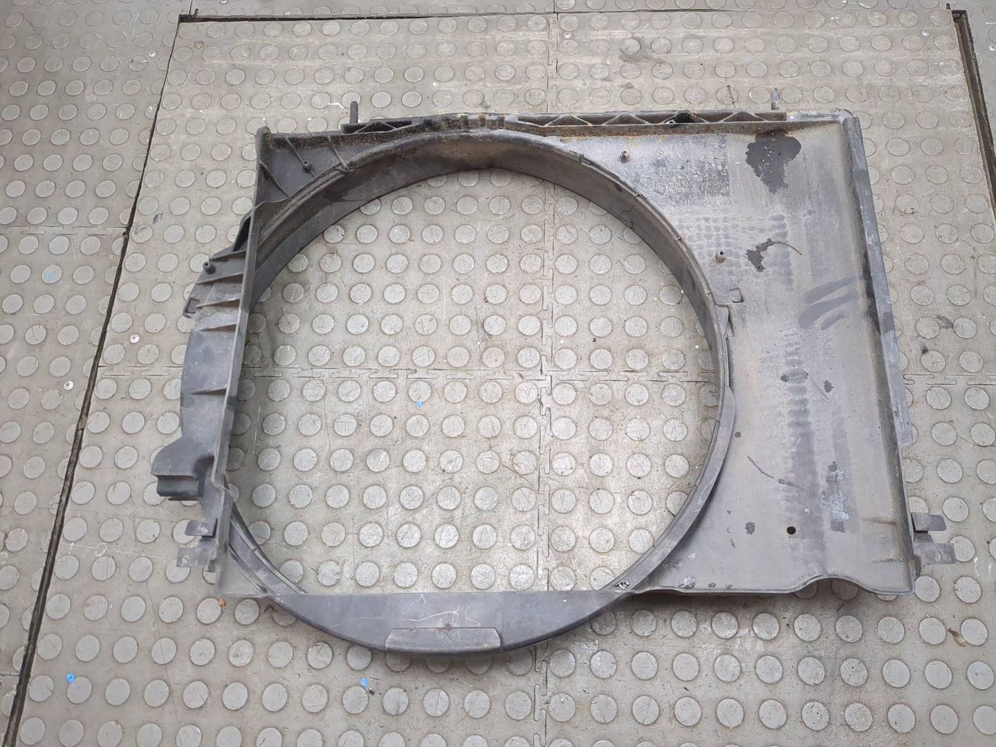 Диффузор вентилятора