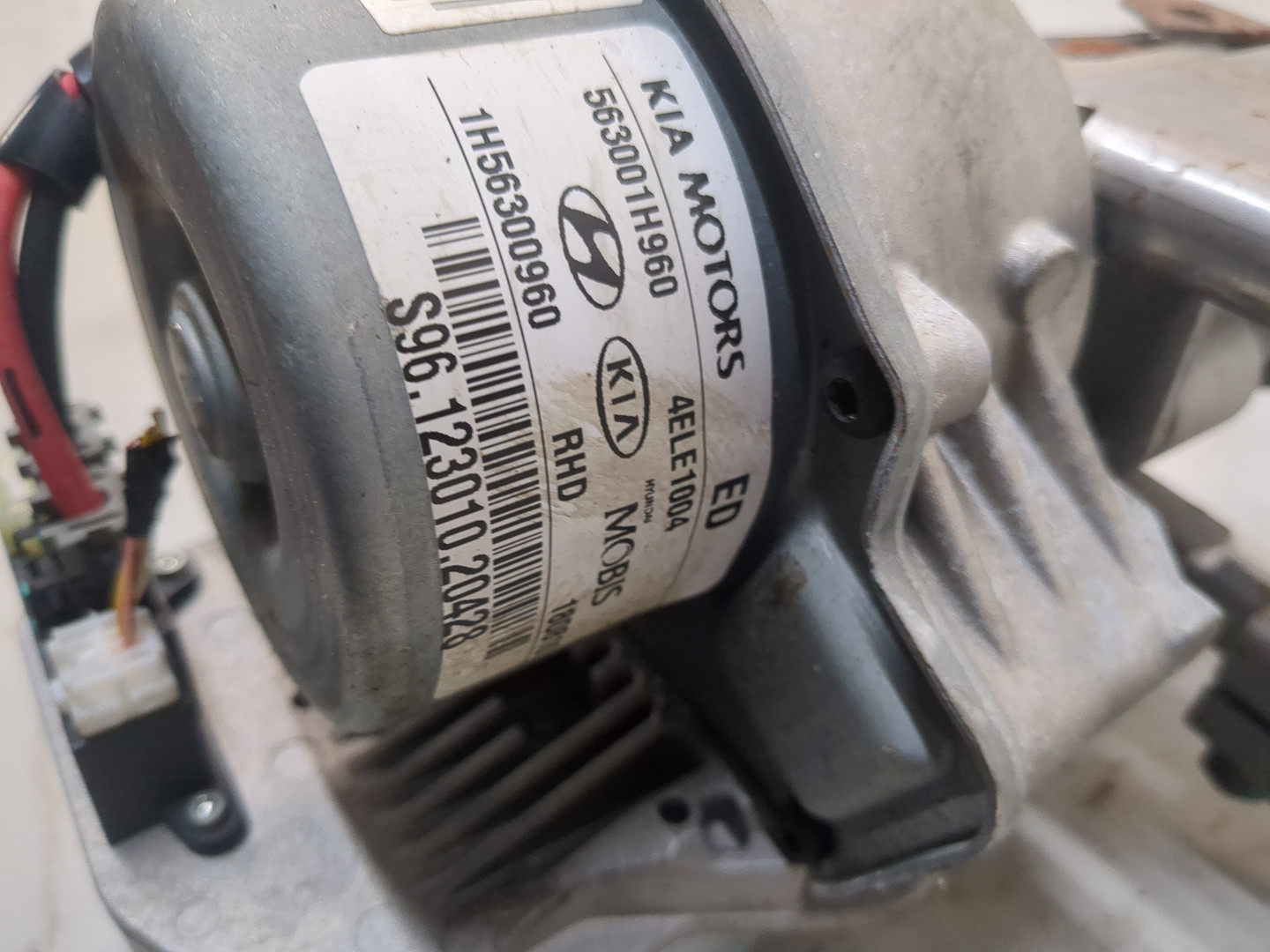 Серводвигатель рулевой рейки