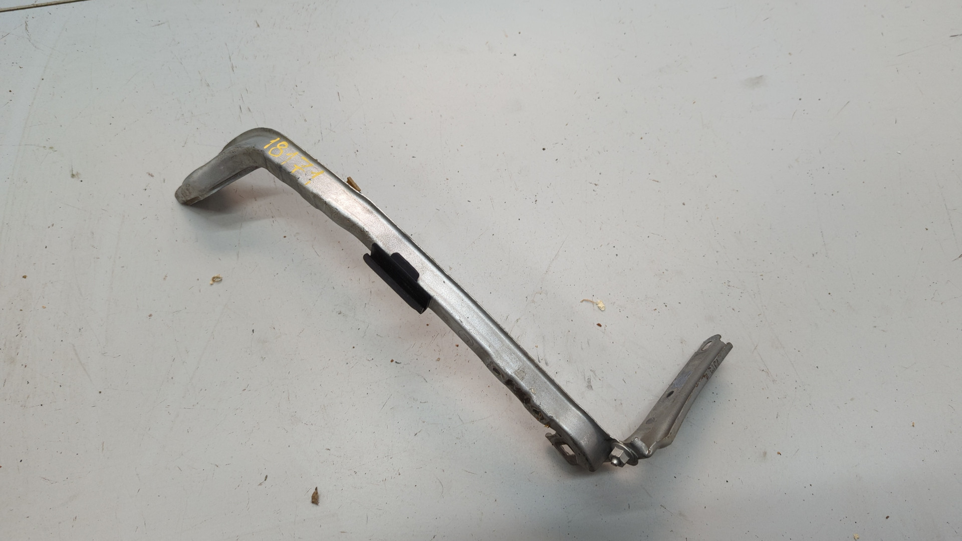 Кронштейн крепления крыла