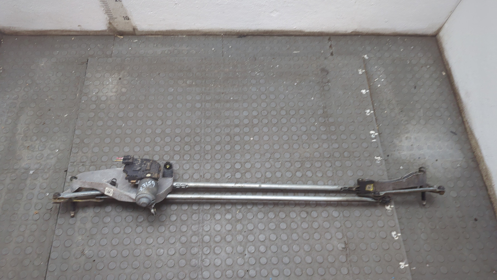 Трапеция стеклоочистителей