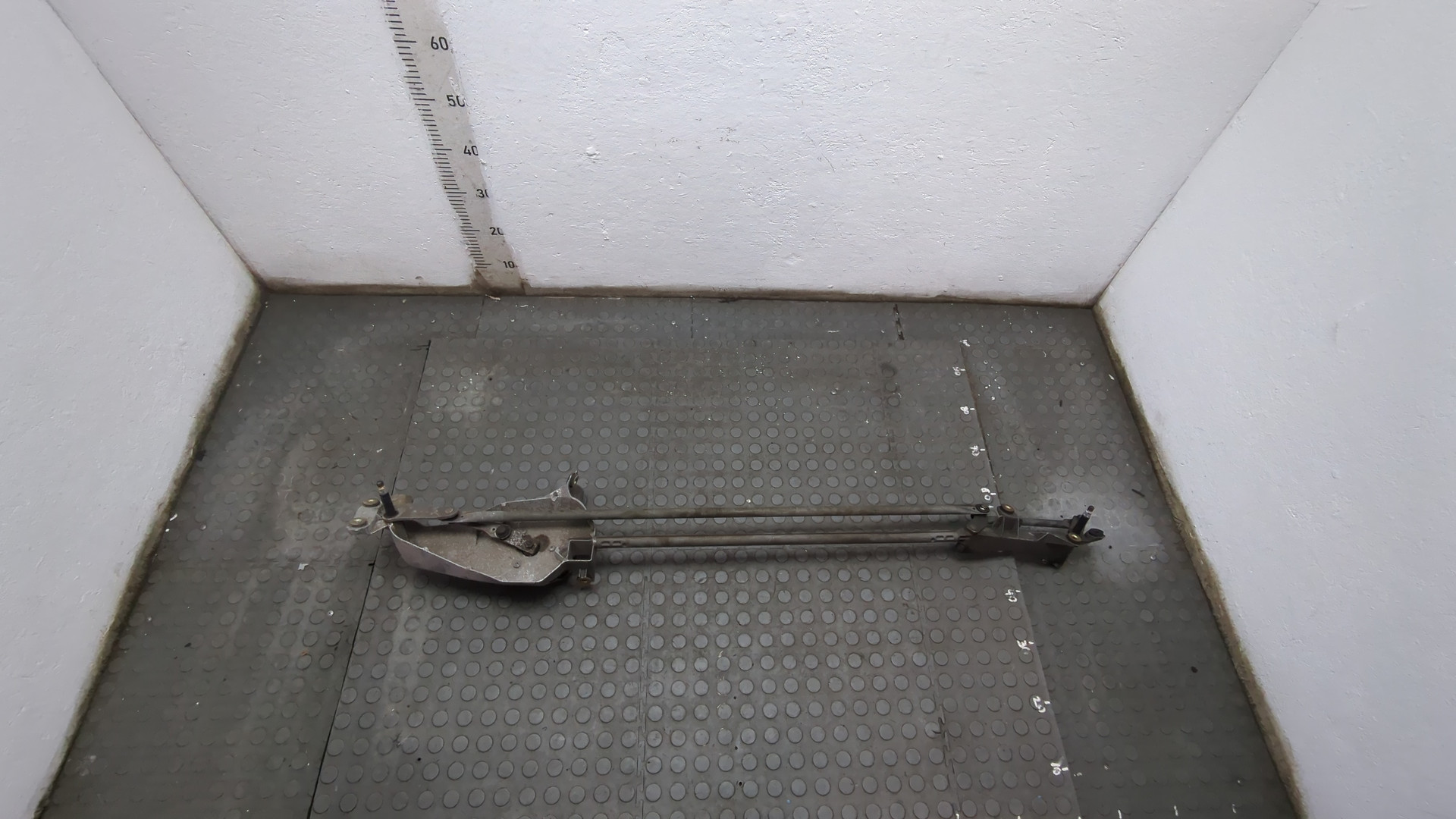 Трапеция стеклоочистителей