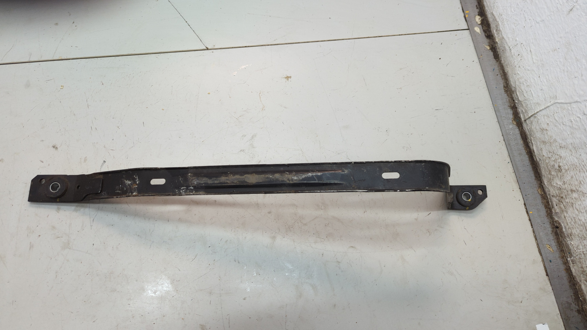 Лента крепления бензобака