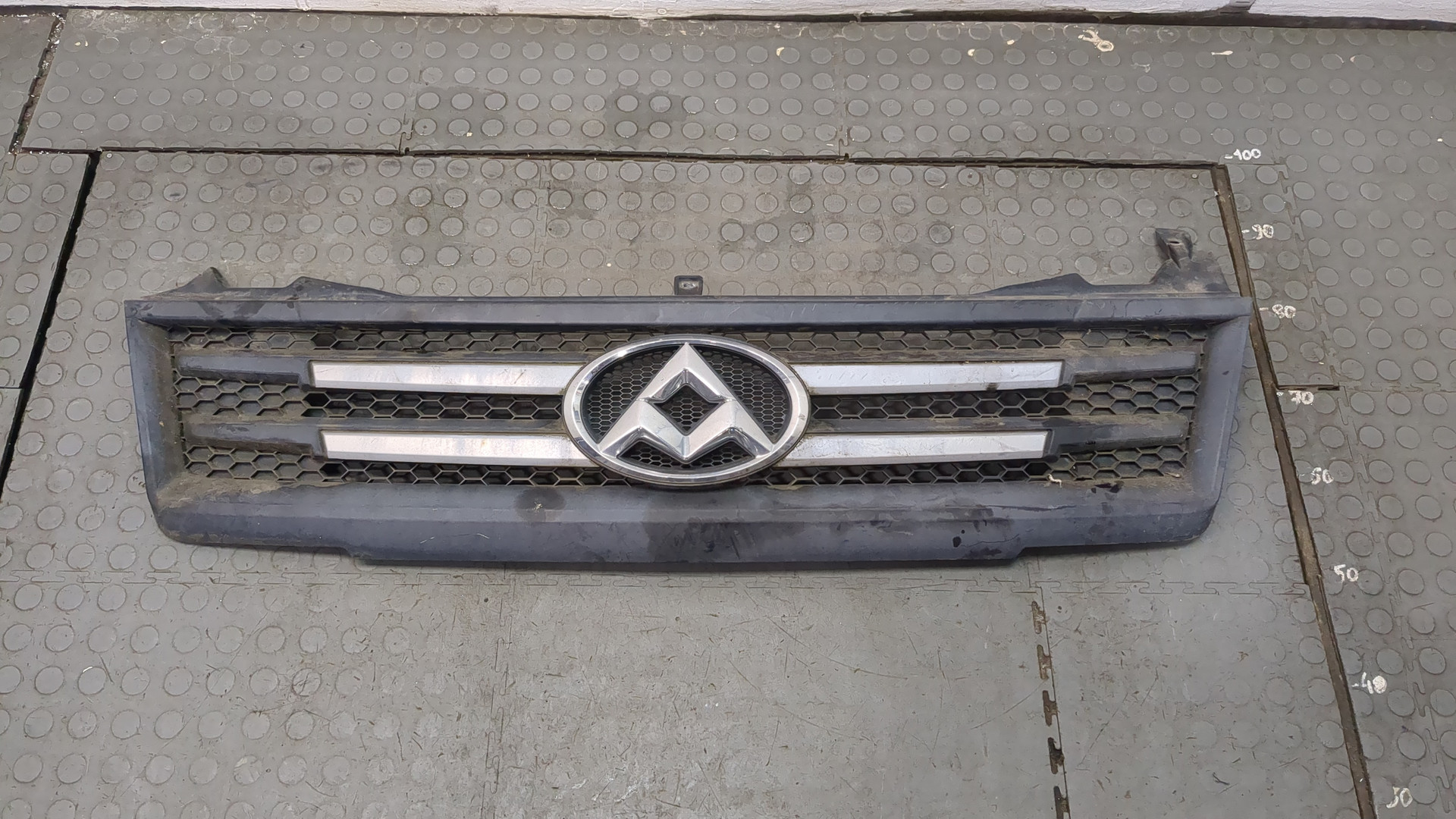 Решетка радиатора