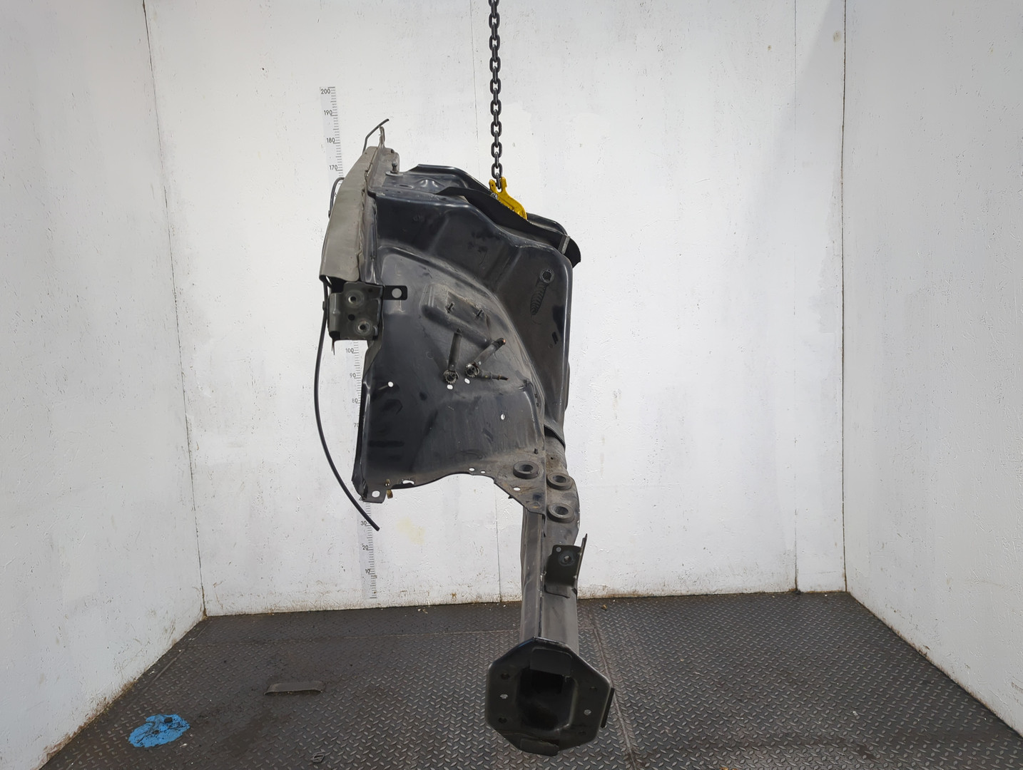 Кузовной элемент