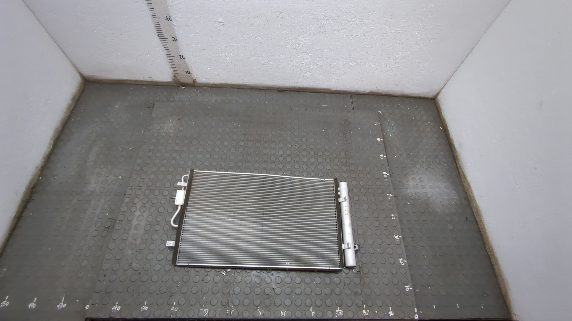 Радиатор кондиционера / конденсер