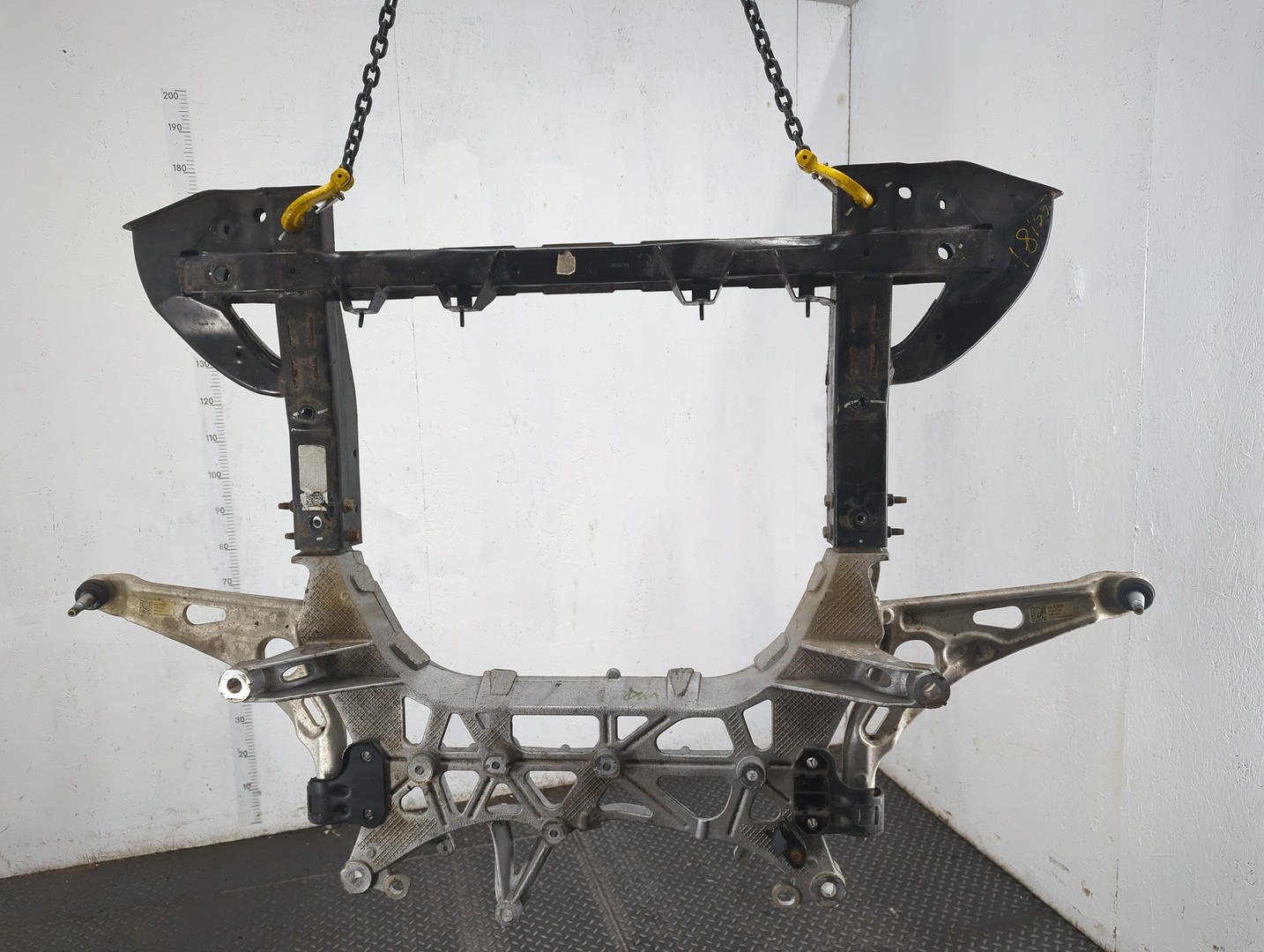 Балка подмоторная