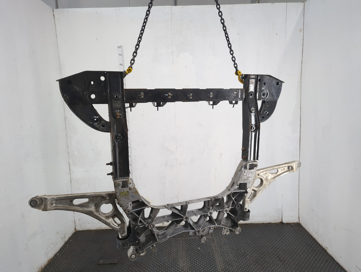 Балка подмоторная