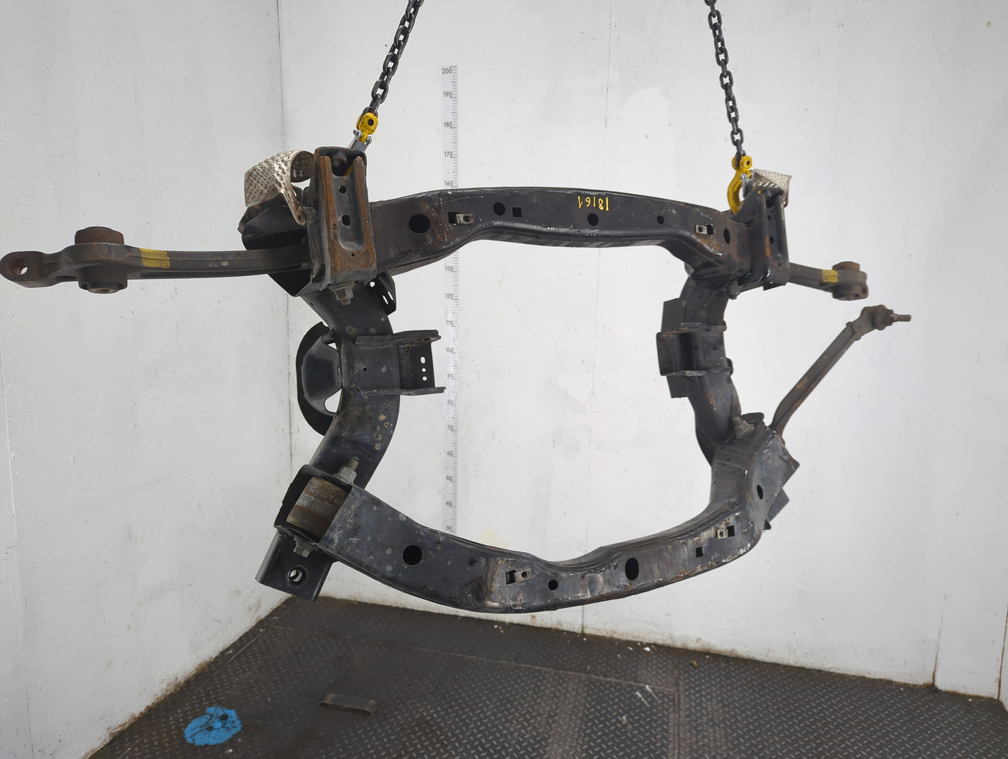 Балка подмоторная