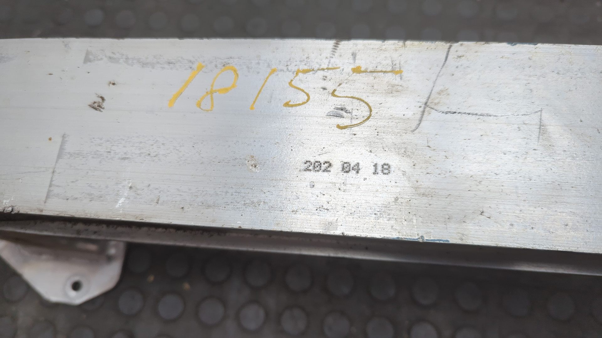 Усилитель заднего бампера