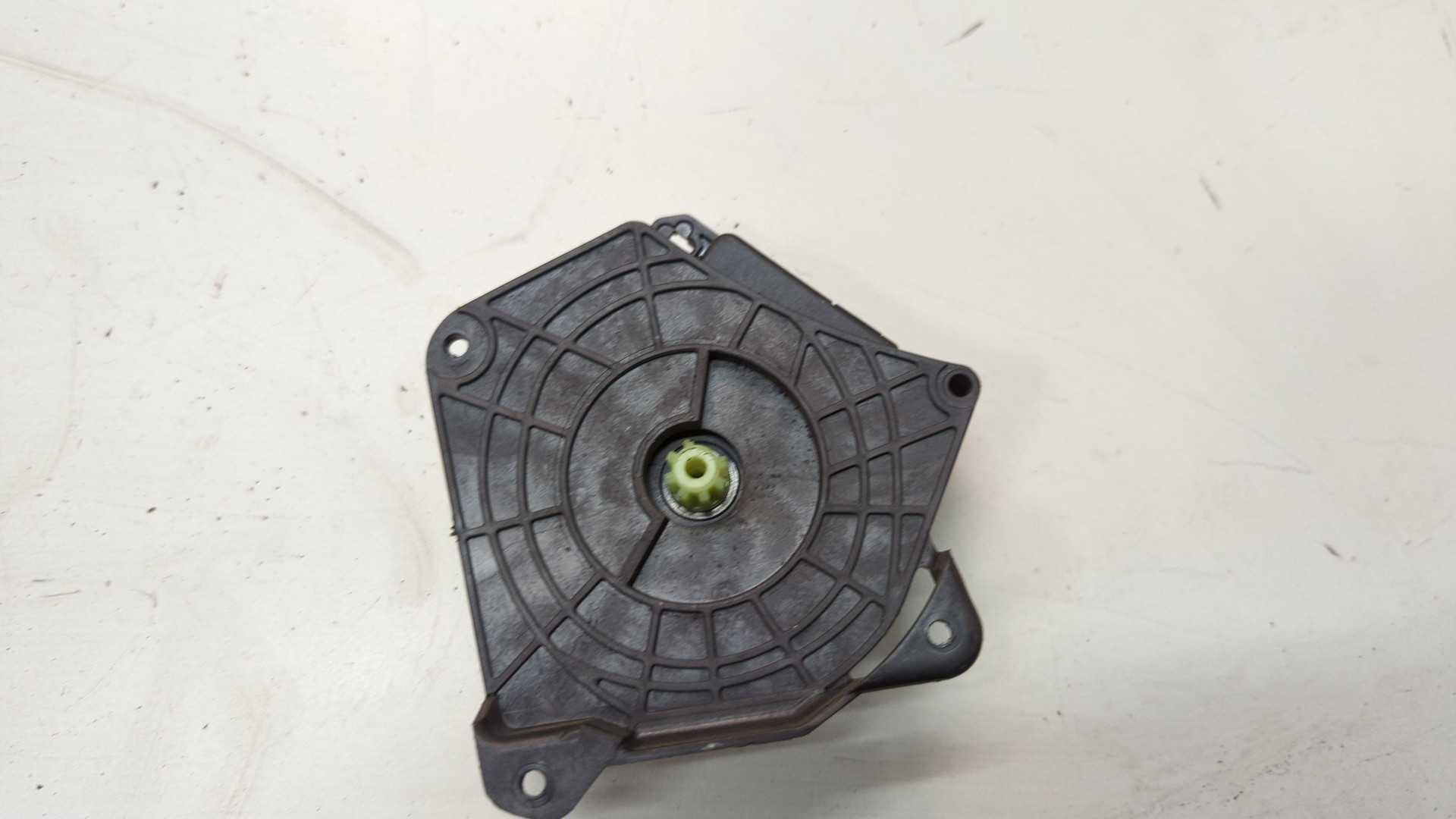 Моторчик заслонки печки