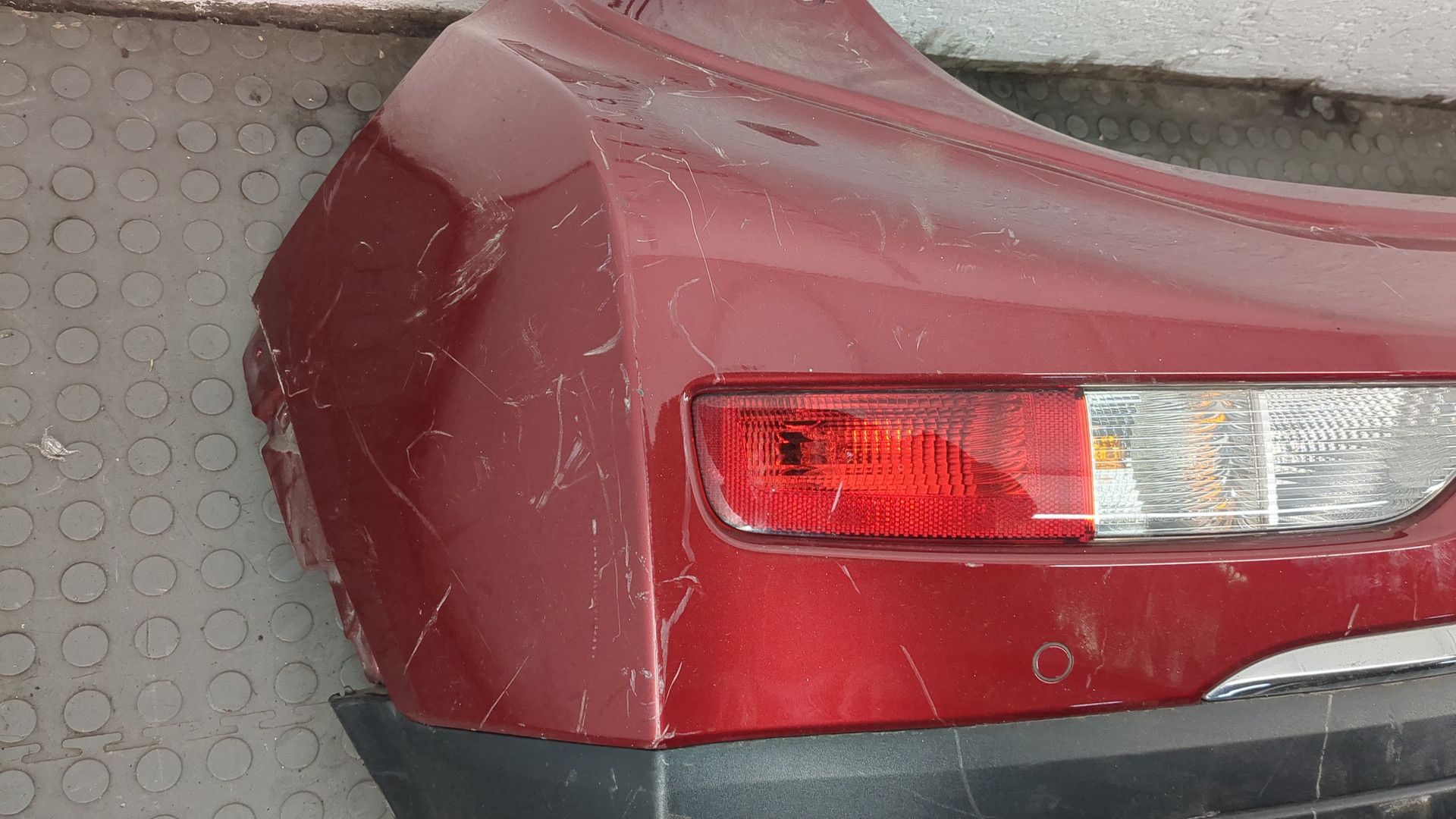 Бампер задний