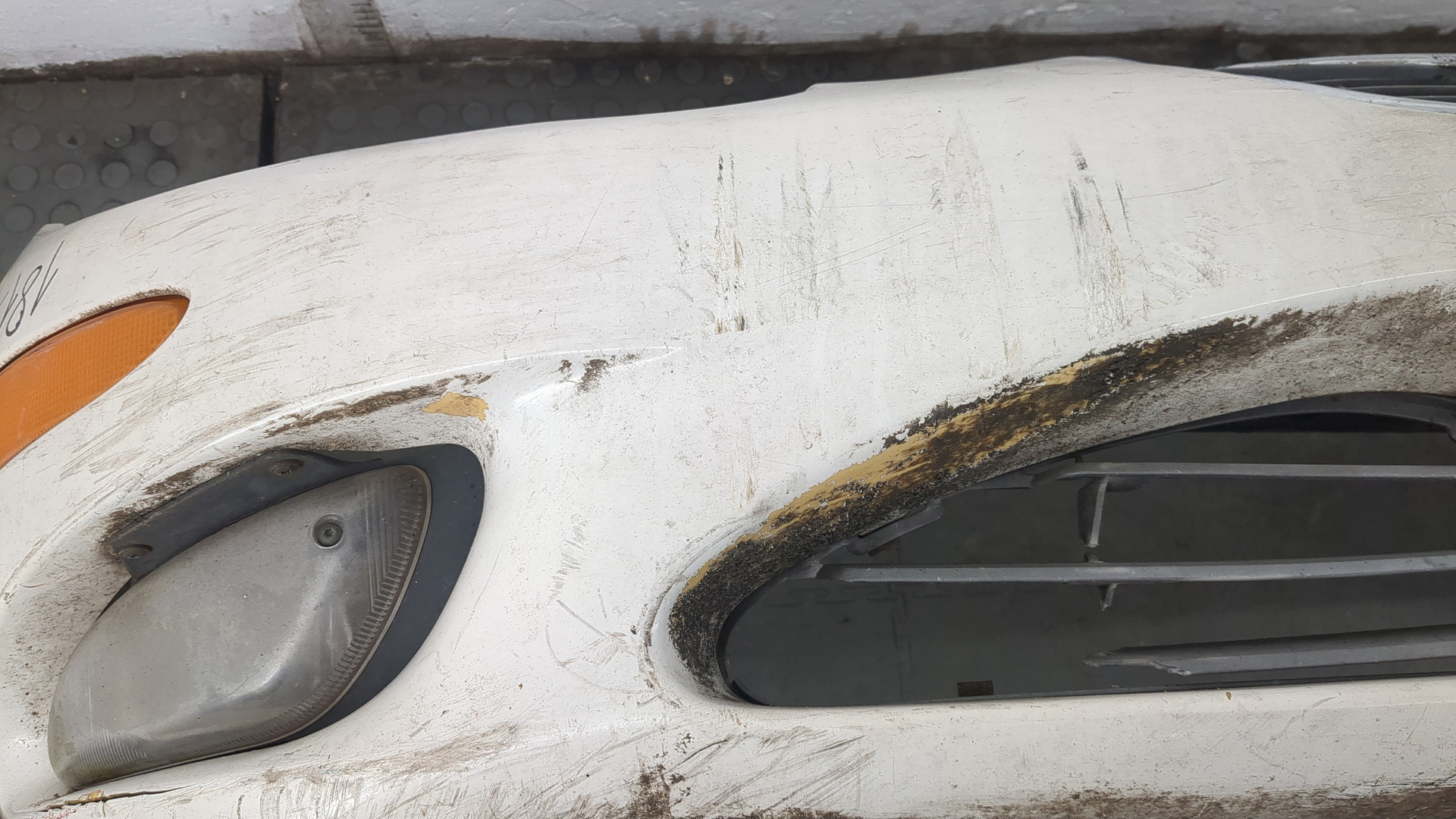 Бампер передний