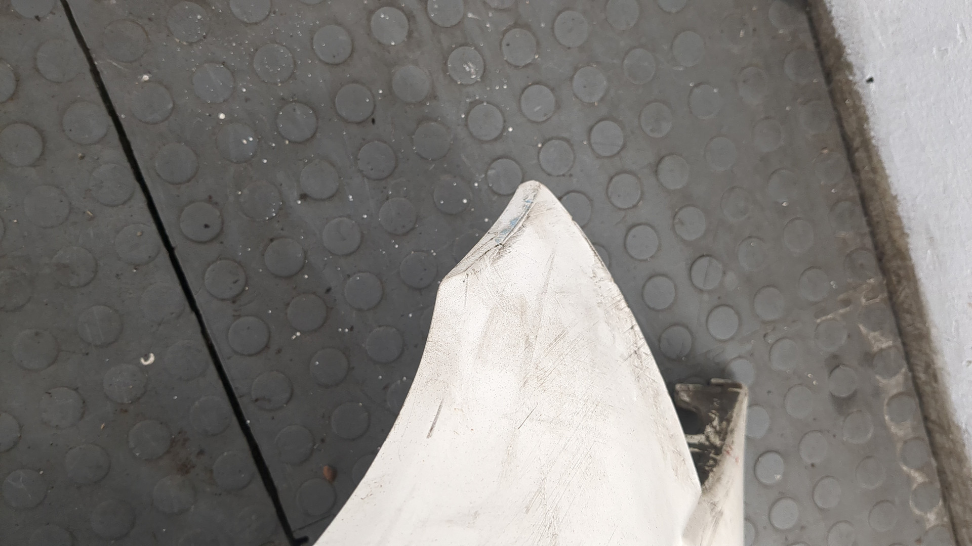 Бампер передний