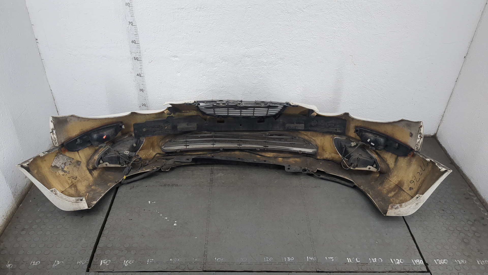 Бампер передний