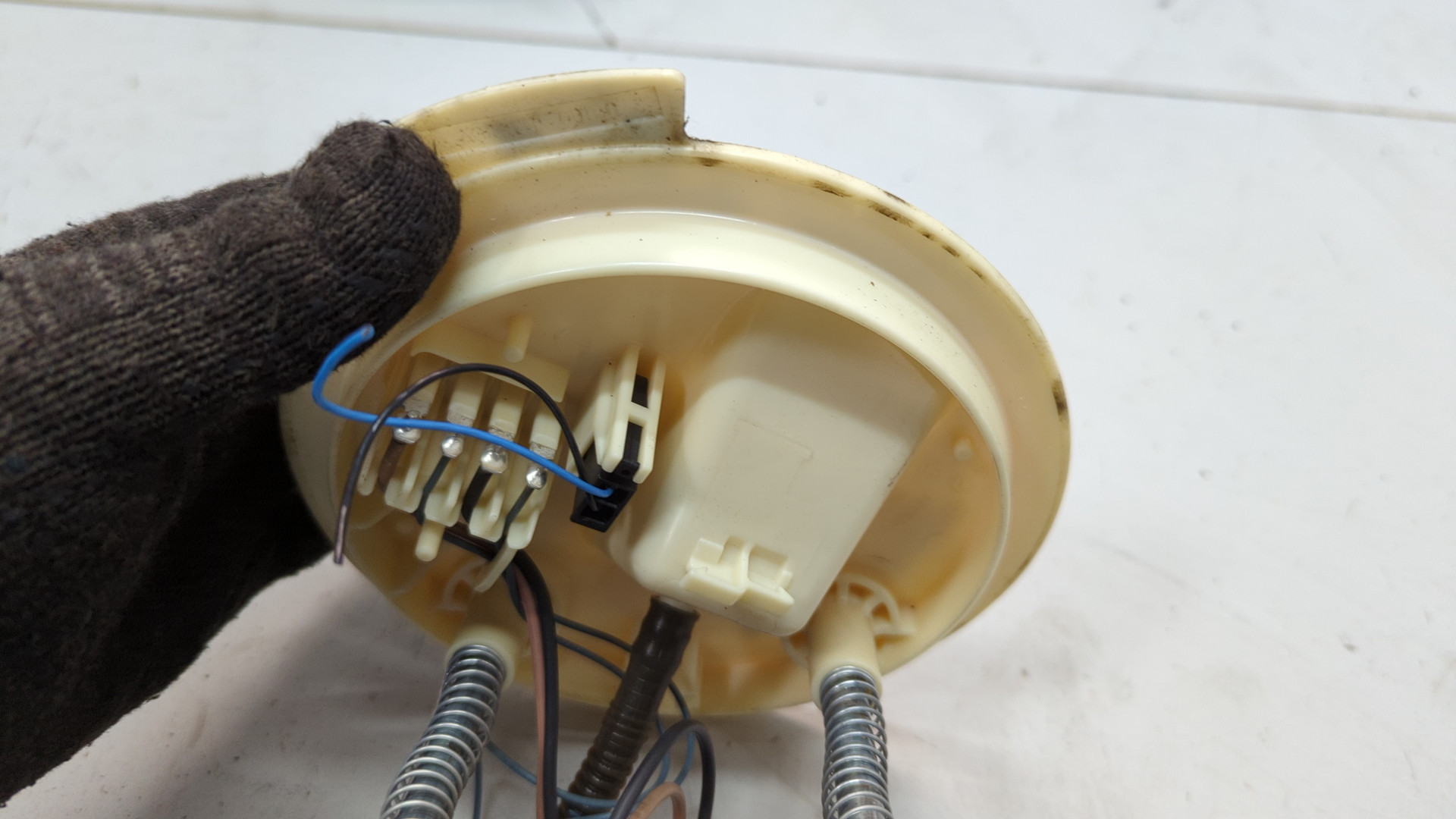 Насос топливный электрический