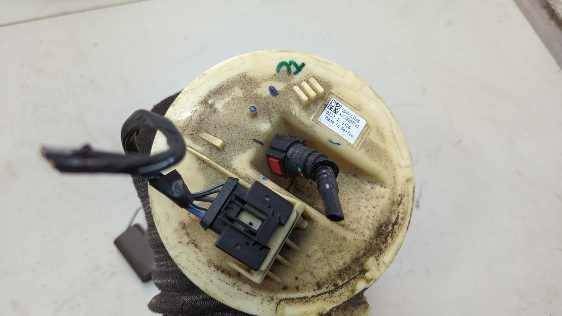 Насос топливный электрический