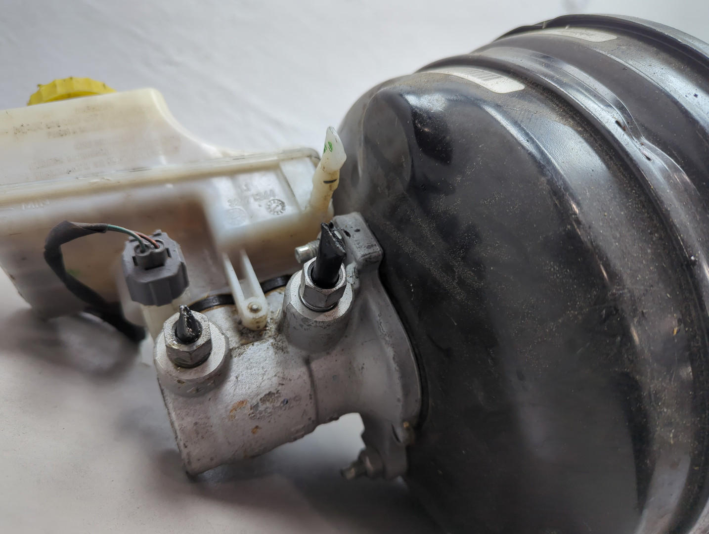 Цилиндр тормозной главный