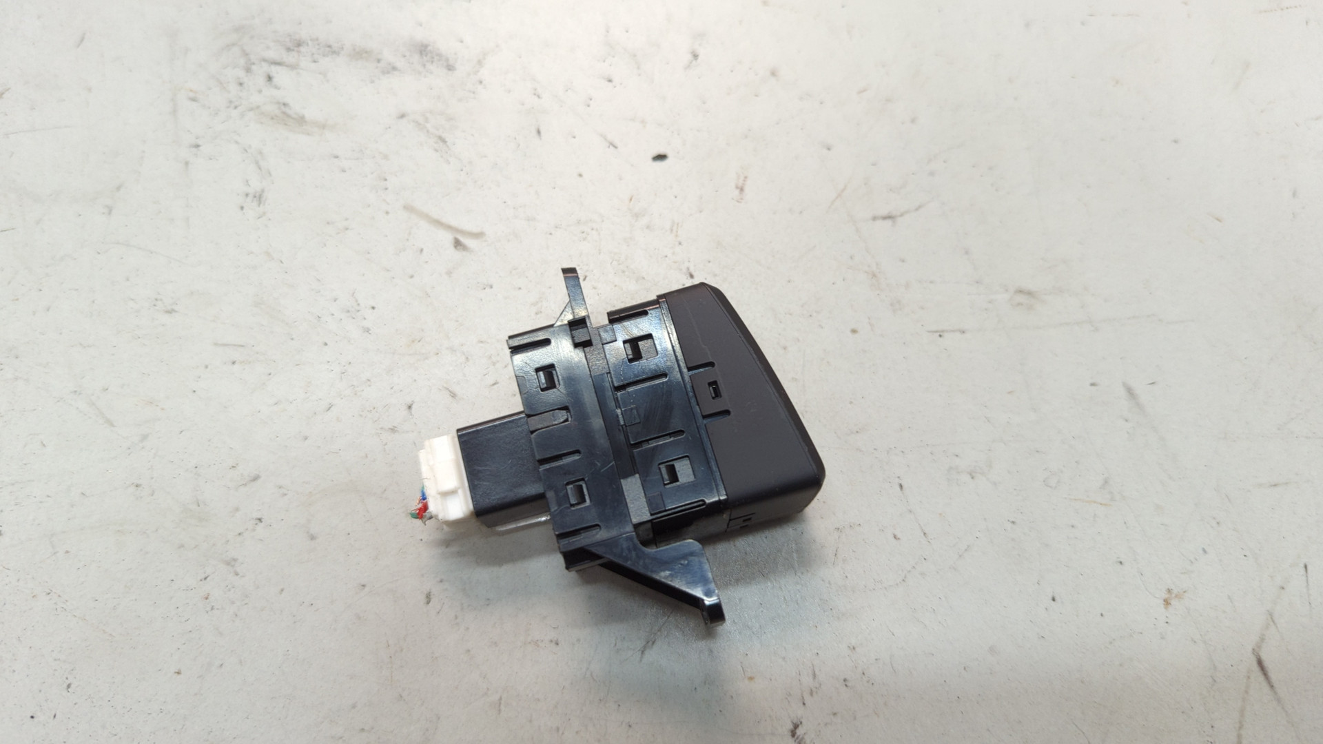 Кнопка обогрева сидений