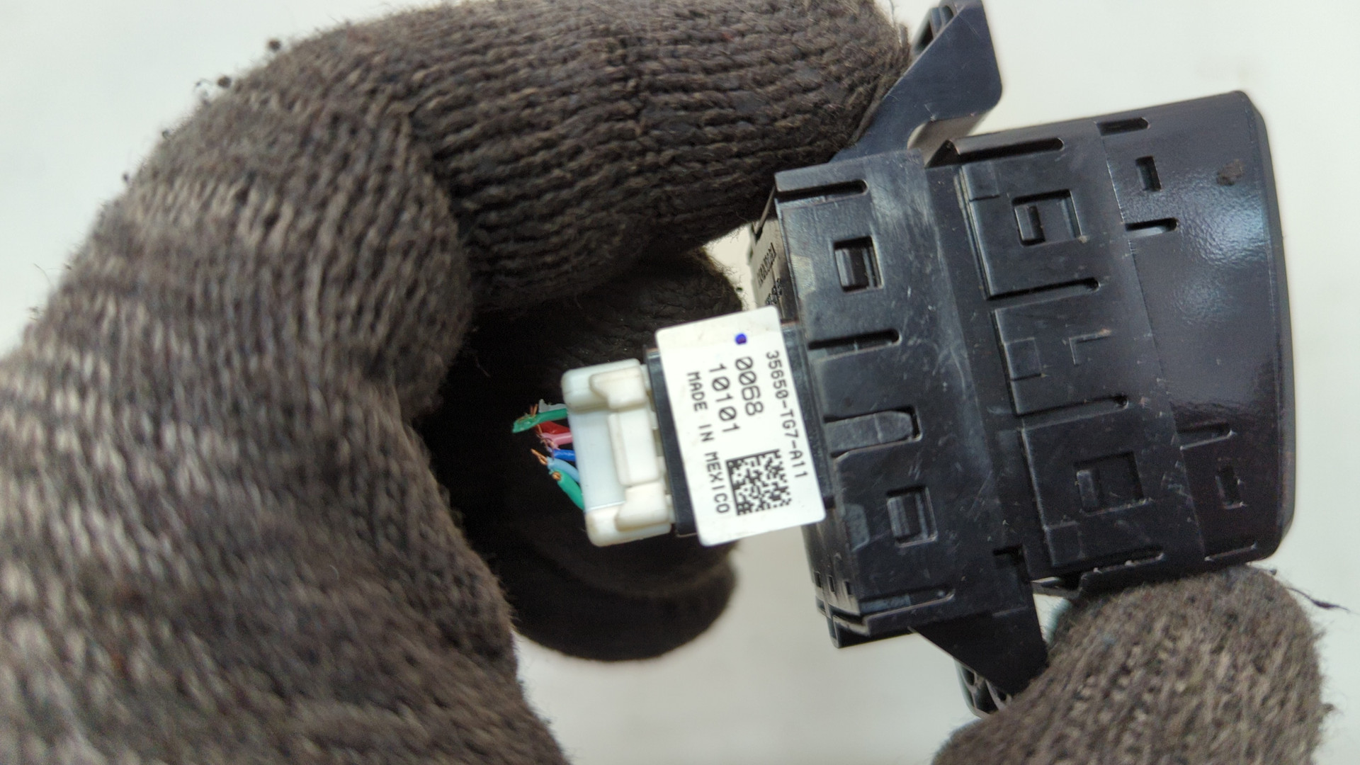 Кнопка обогрева сидений