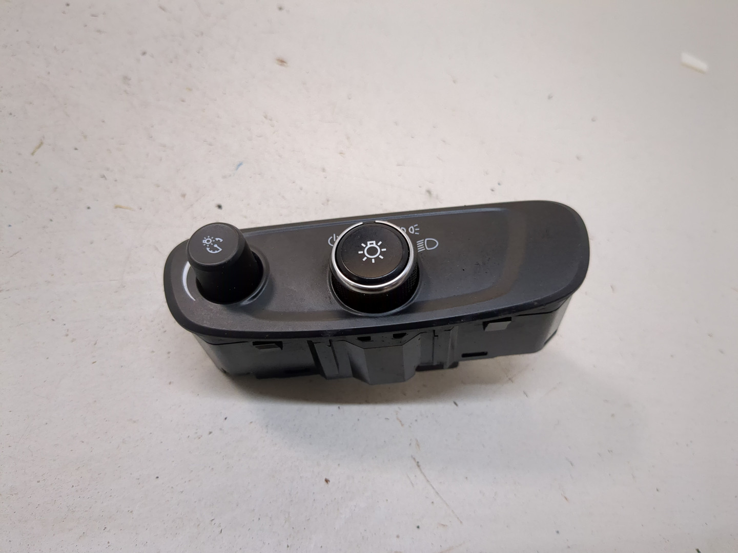 Переключатель света фар