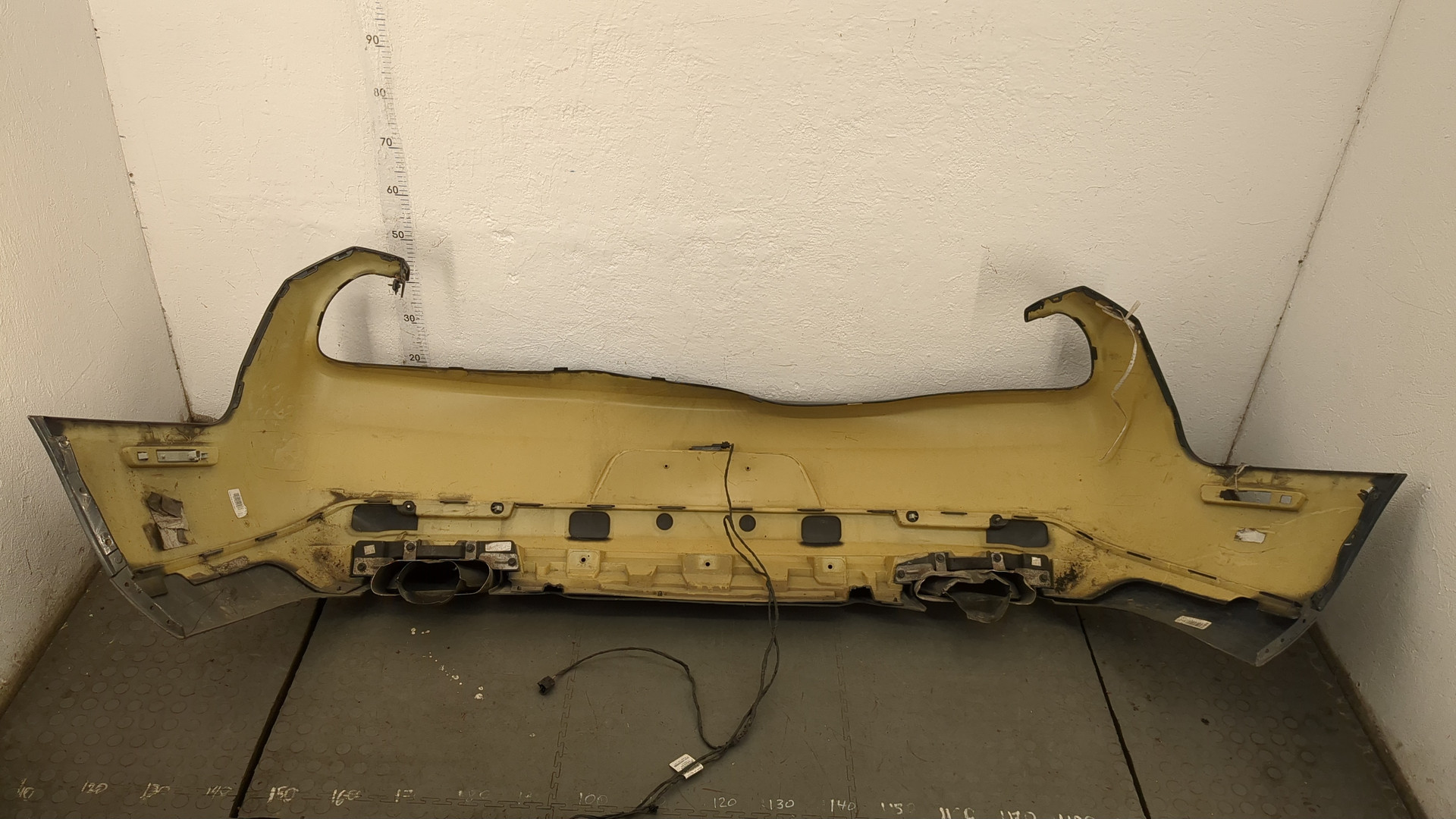 Бампер задний