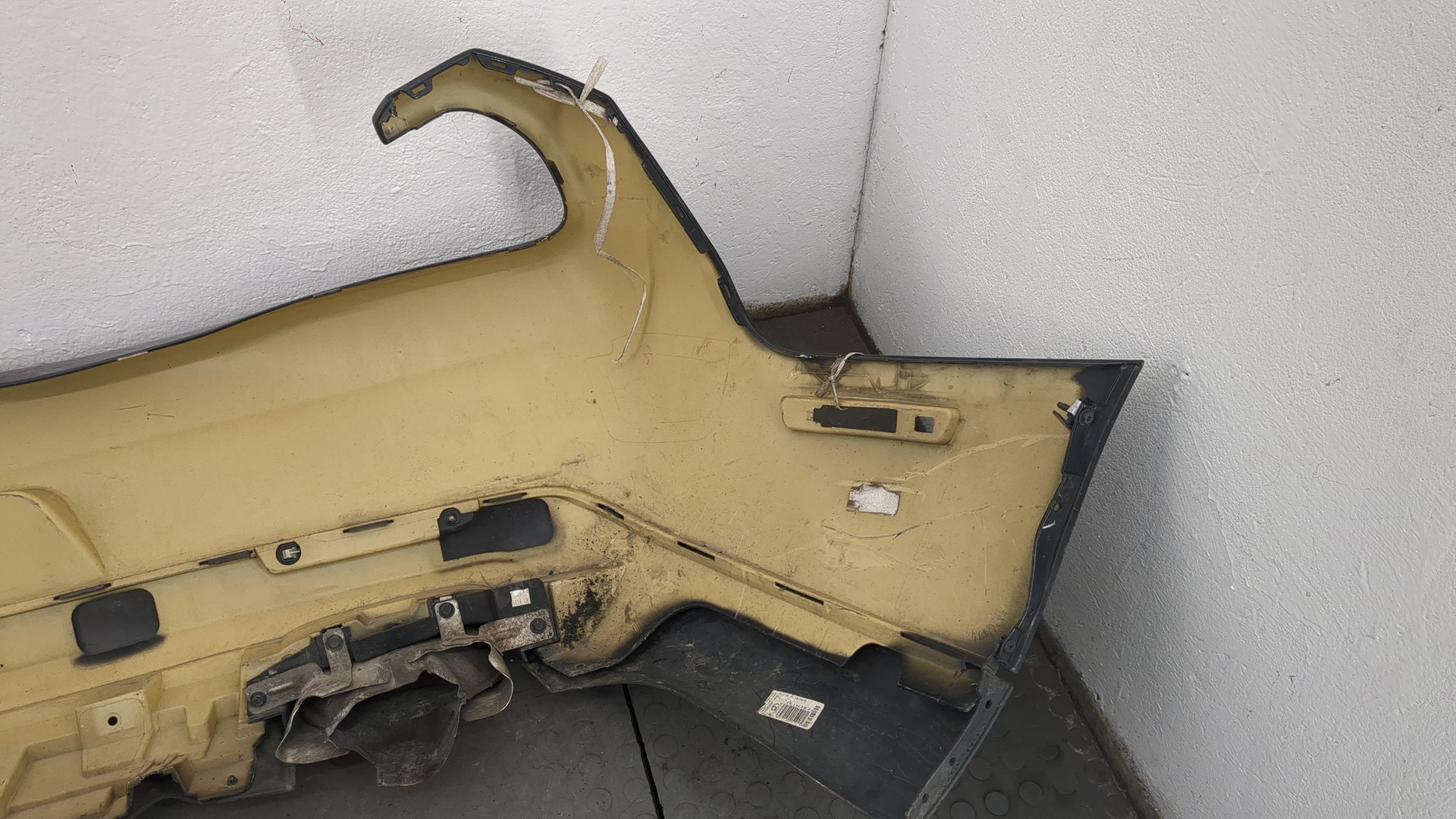 Бампер задний