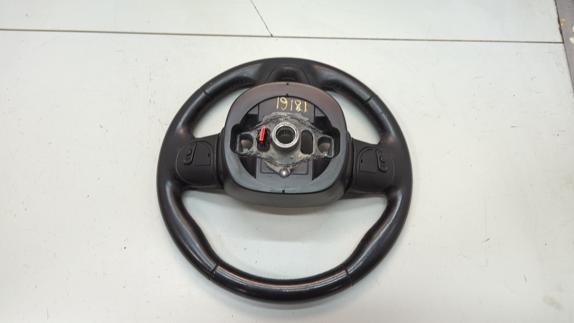 Рулевое колесо (руль)