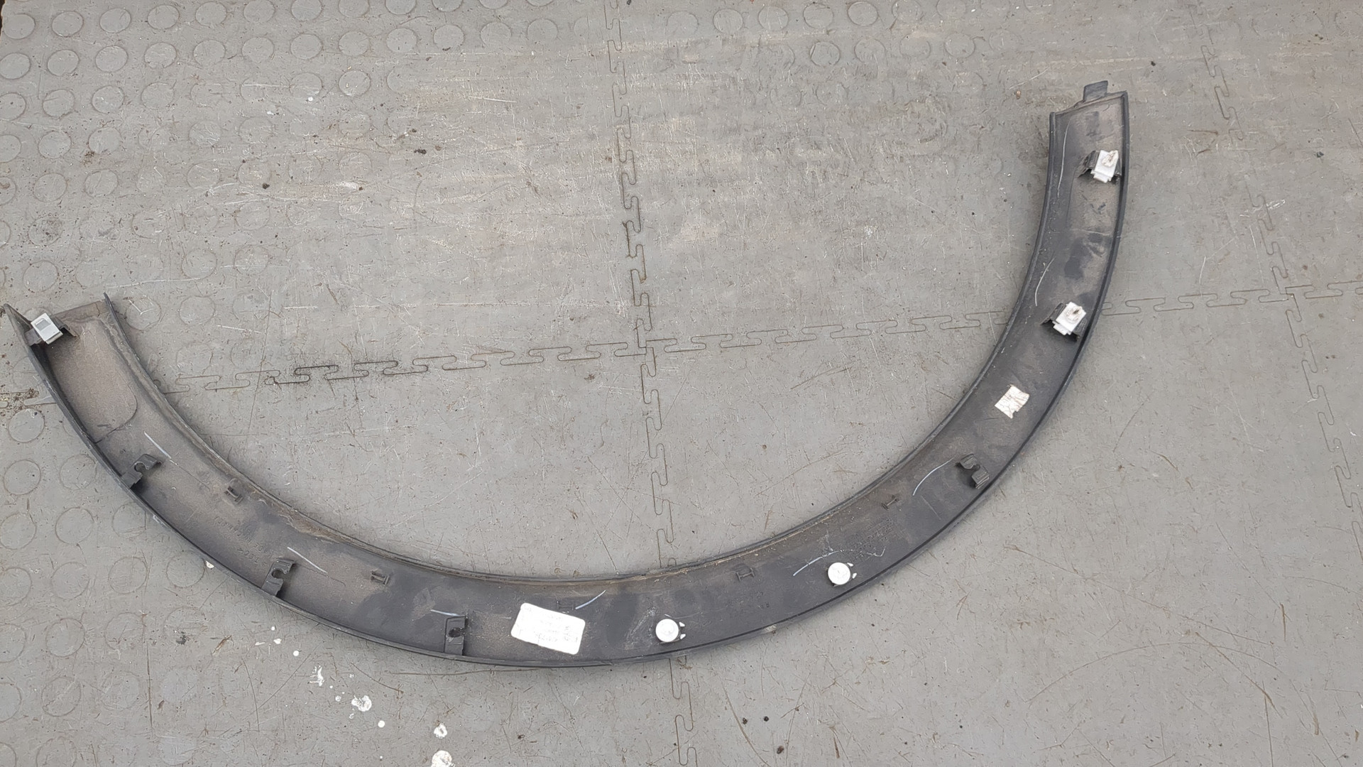 Накладка заднего крыла левого