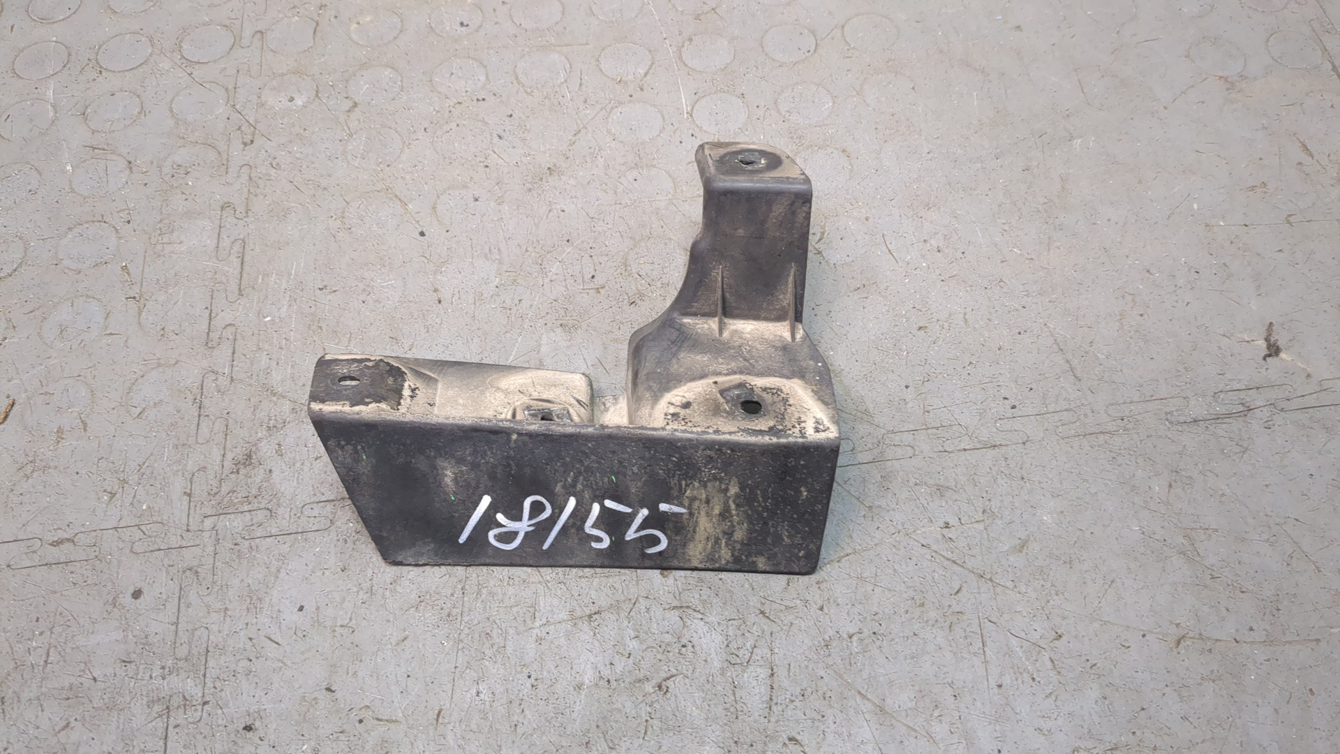 Брызговик задний правый