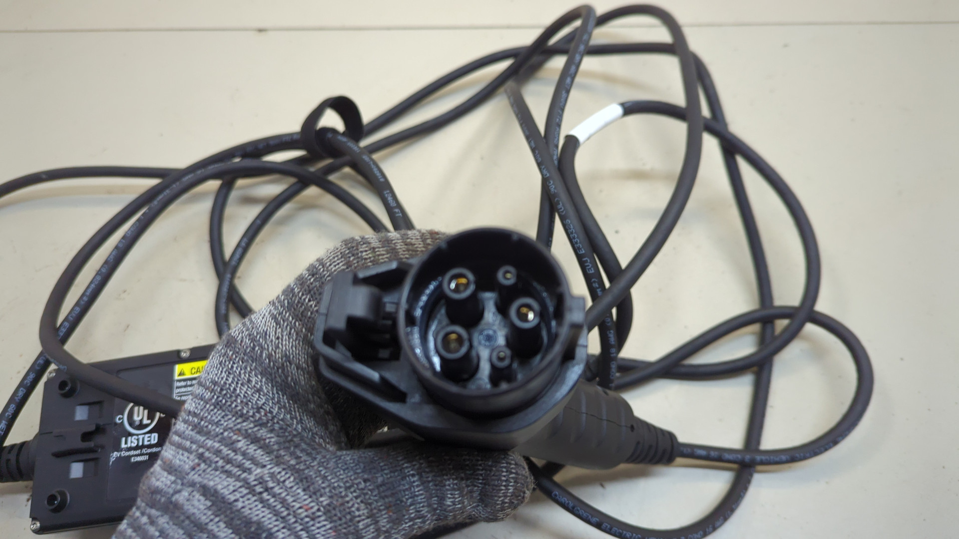 Зарядное устройство (кабель зарядный)