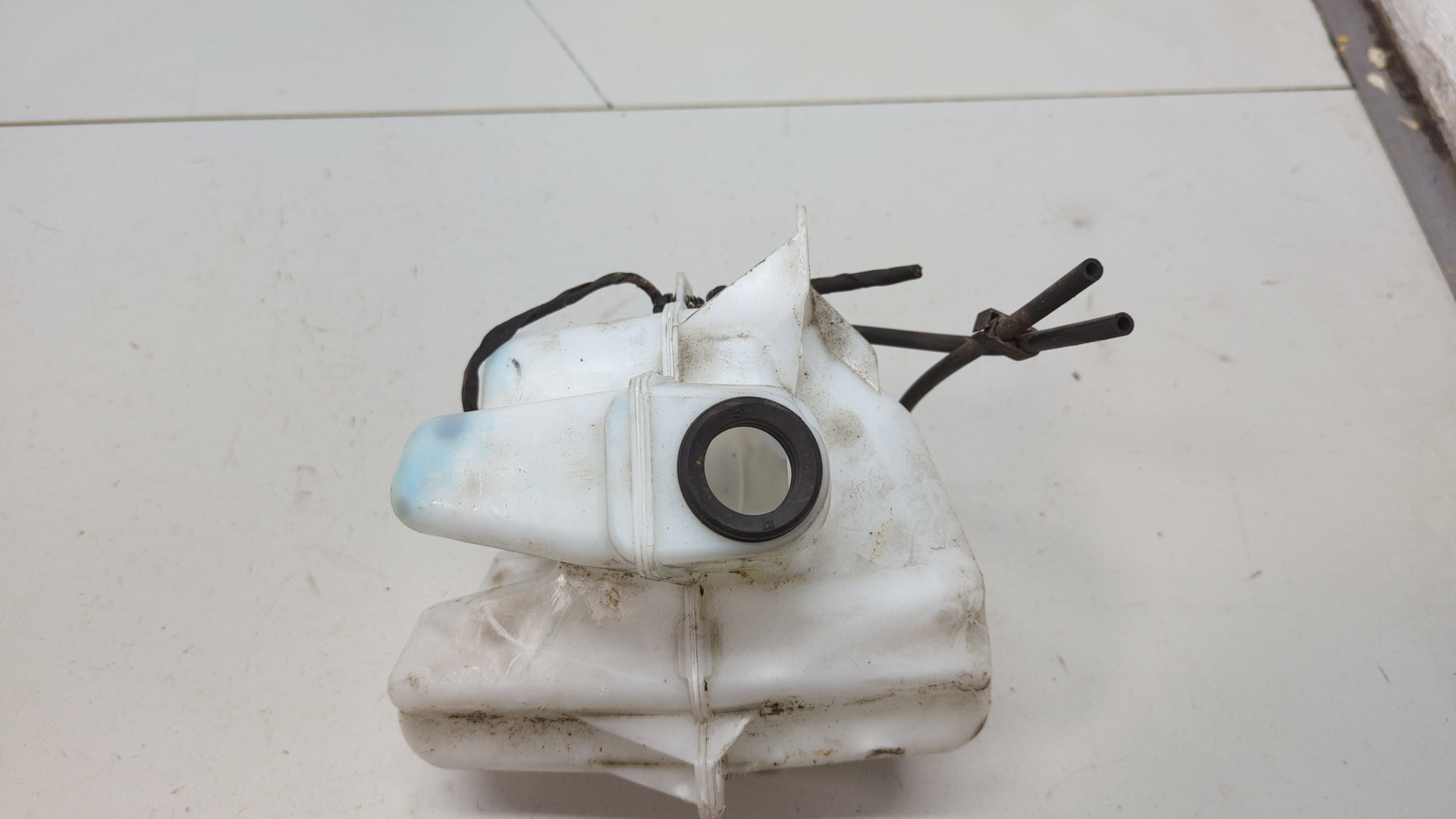 Бачок омывателя лобового стекла